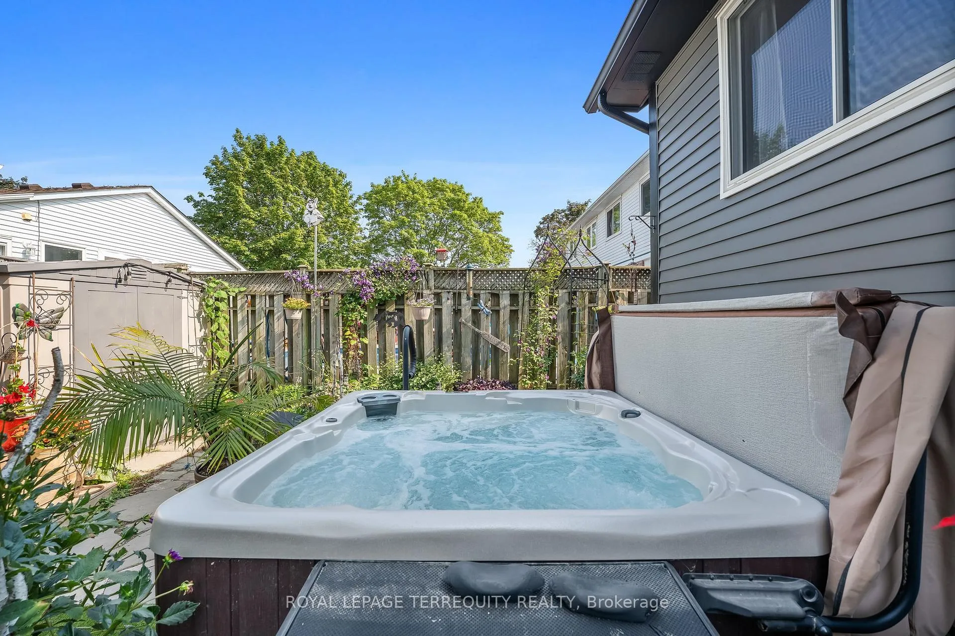 Photo 34 of 425 Lesabre Street, Oshawa, Eastdale — HOMEH