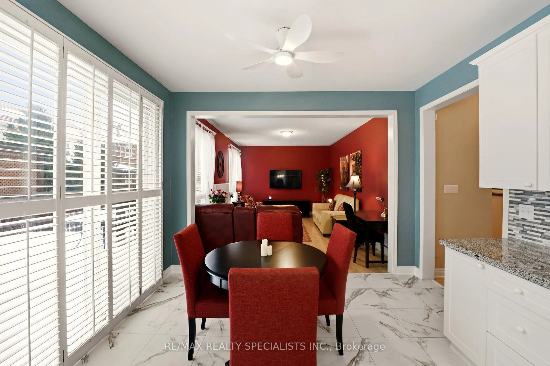 Photo 9 of 23 Emmett Circle, Brampton, Fletcher's Meadow — HOMEH