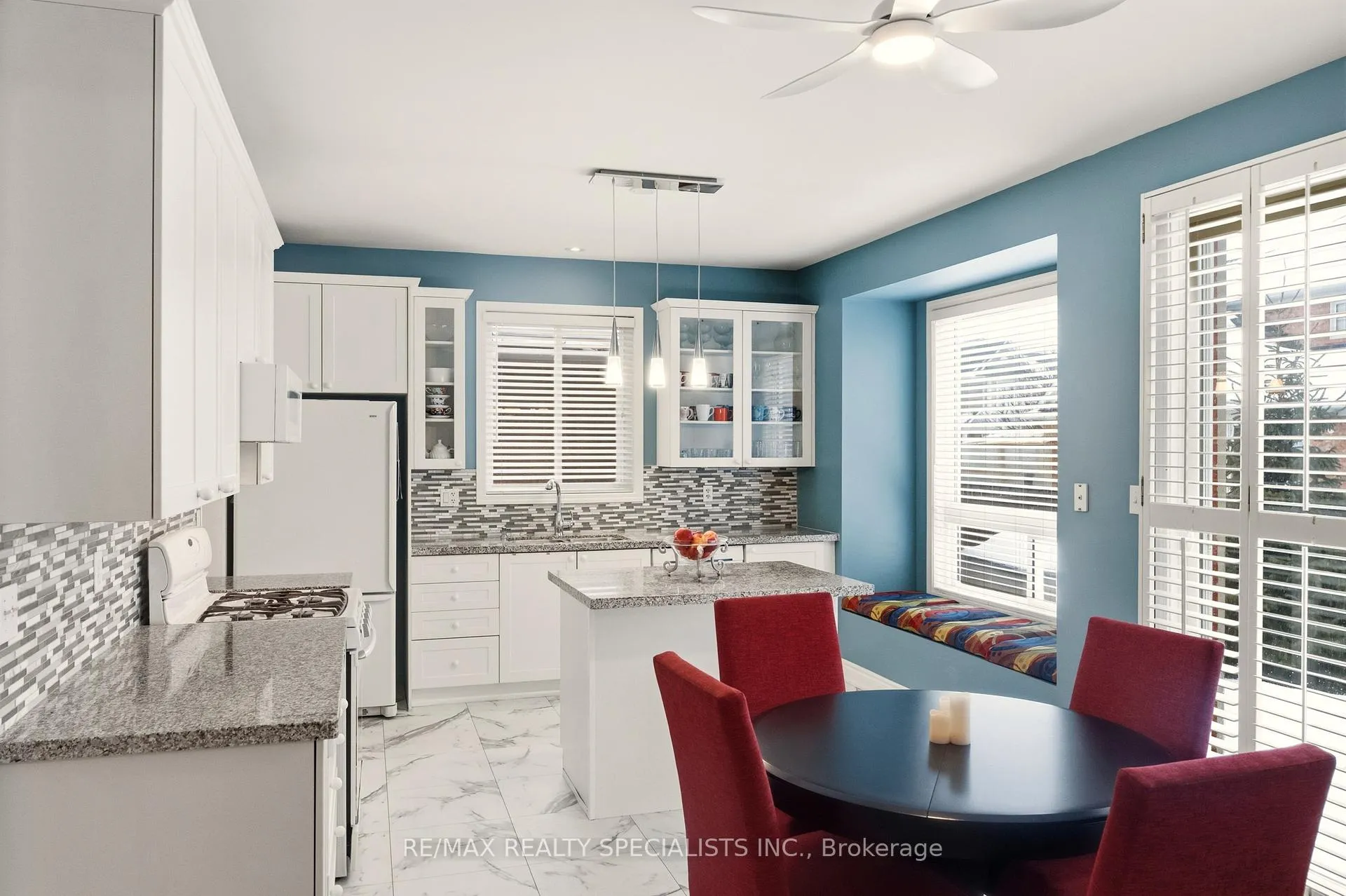 Photo 10 of 23 Emmett Circle, Brampton, Fletcher's Meadow — HOMEH