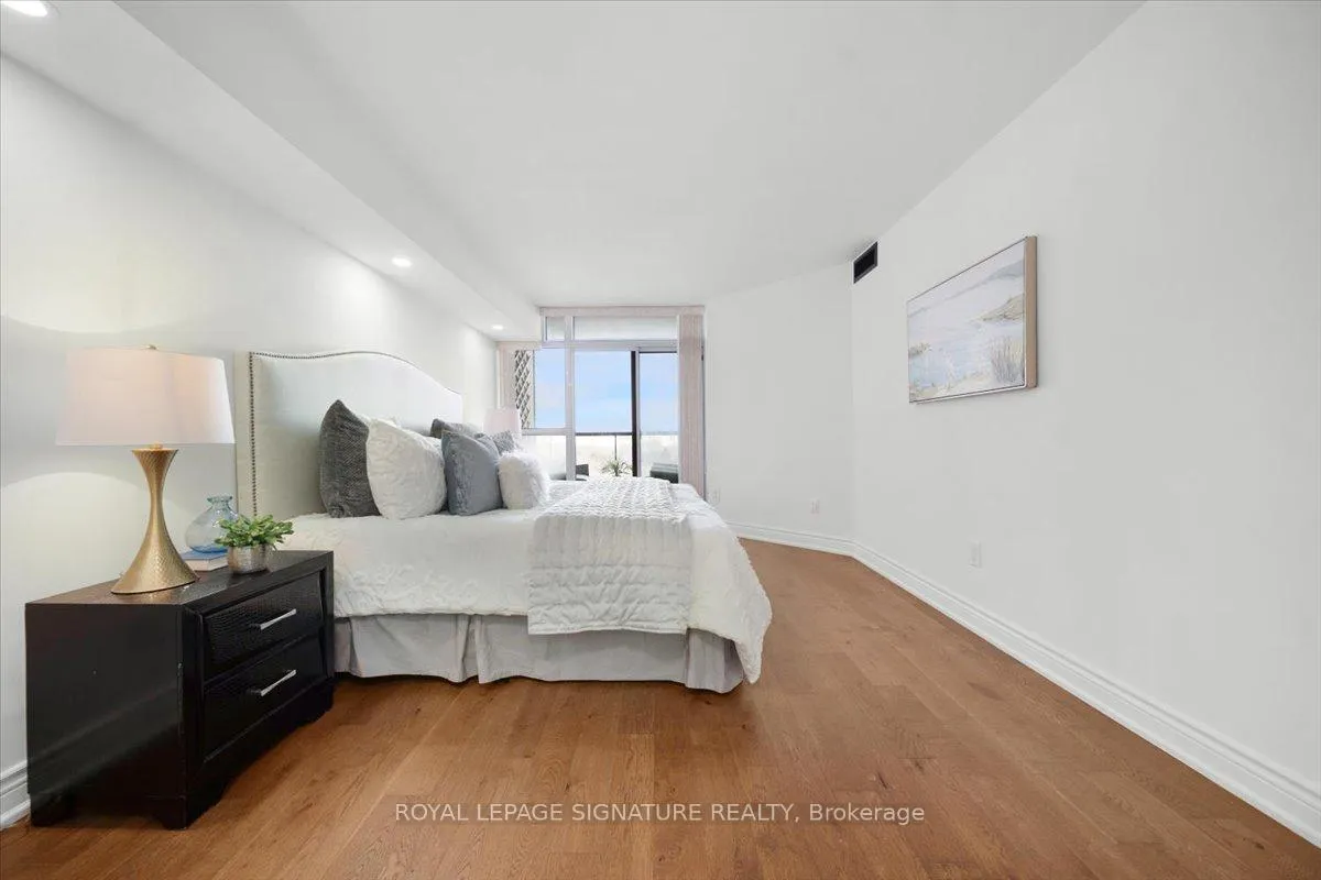Photo 5 of Unit 903, 5 Rowntree Road, Etobicoke, Mount Olive-Silverstone-Jamestown — HOMEH