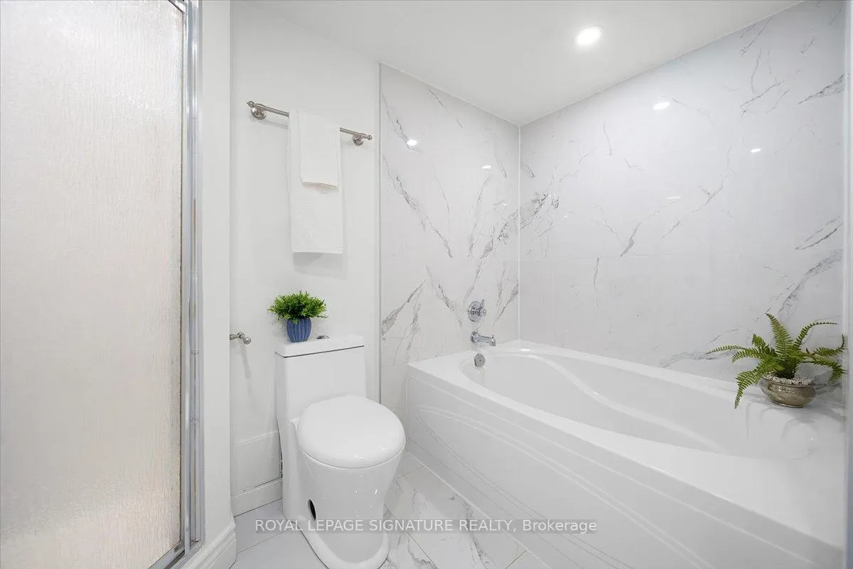 Photo 8 of Unit 903, 5 Rowntree Road, Etobicoke, Mount Olive-Silverstone-Jamestown — HOMEH
