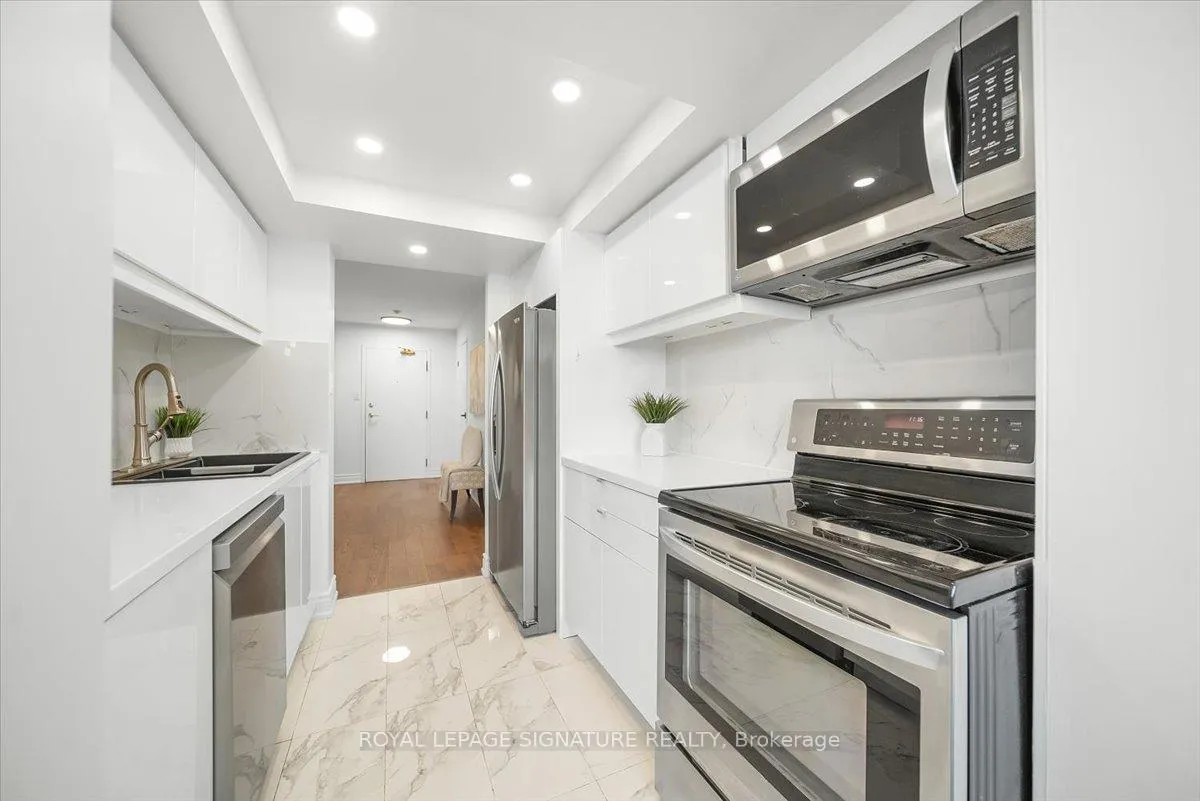 Photo 15 of Unit 903, 5 Rowntree Road, Etobicoke, Mount Olive-Silverstone-Jamestown — HOMEH