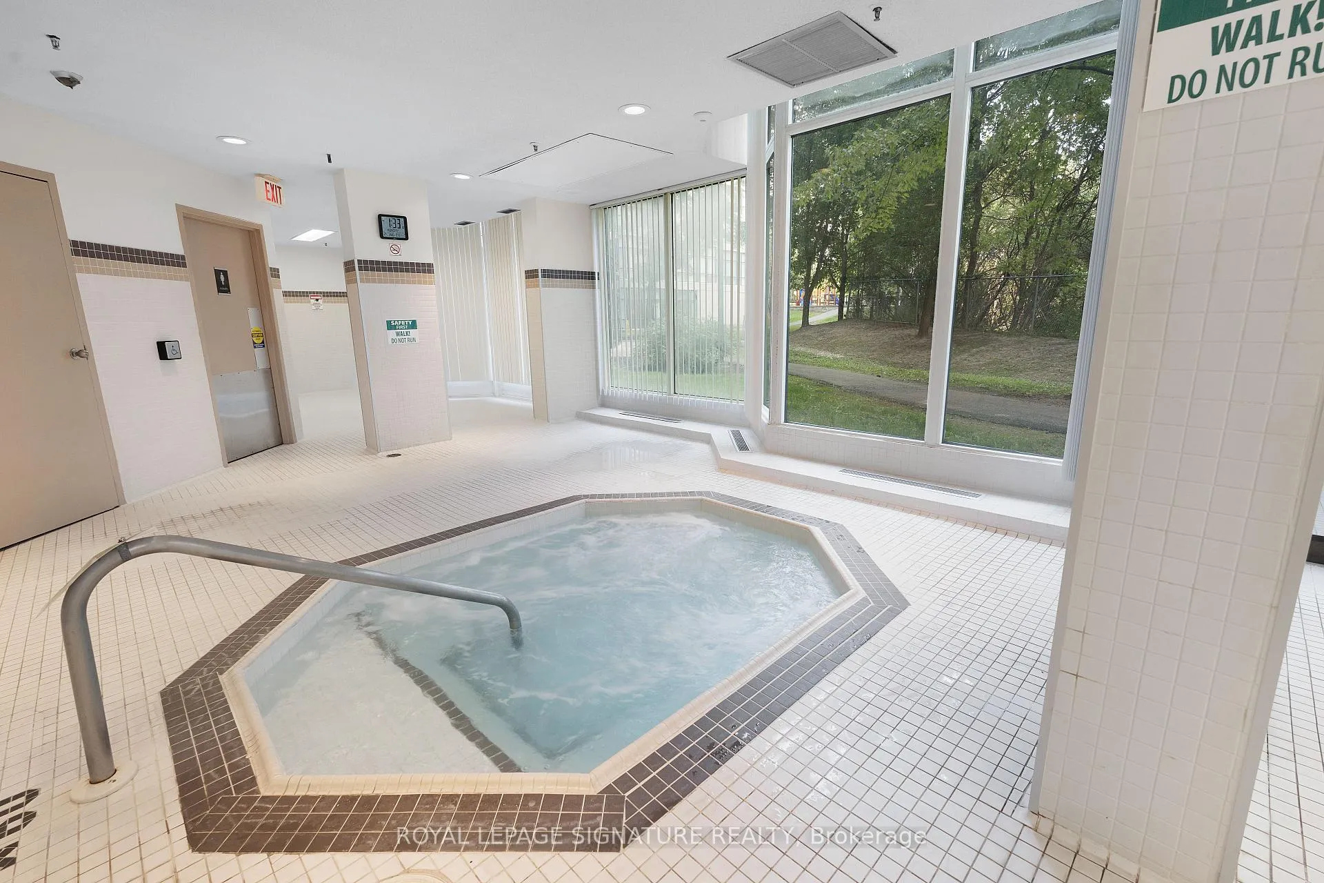 Photo 32 of Unit 903, 5 Rowntree Road, Etobicoke, Mount Olive-Silverstone-Jamestown — HOMEH