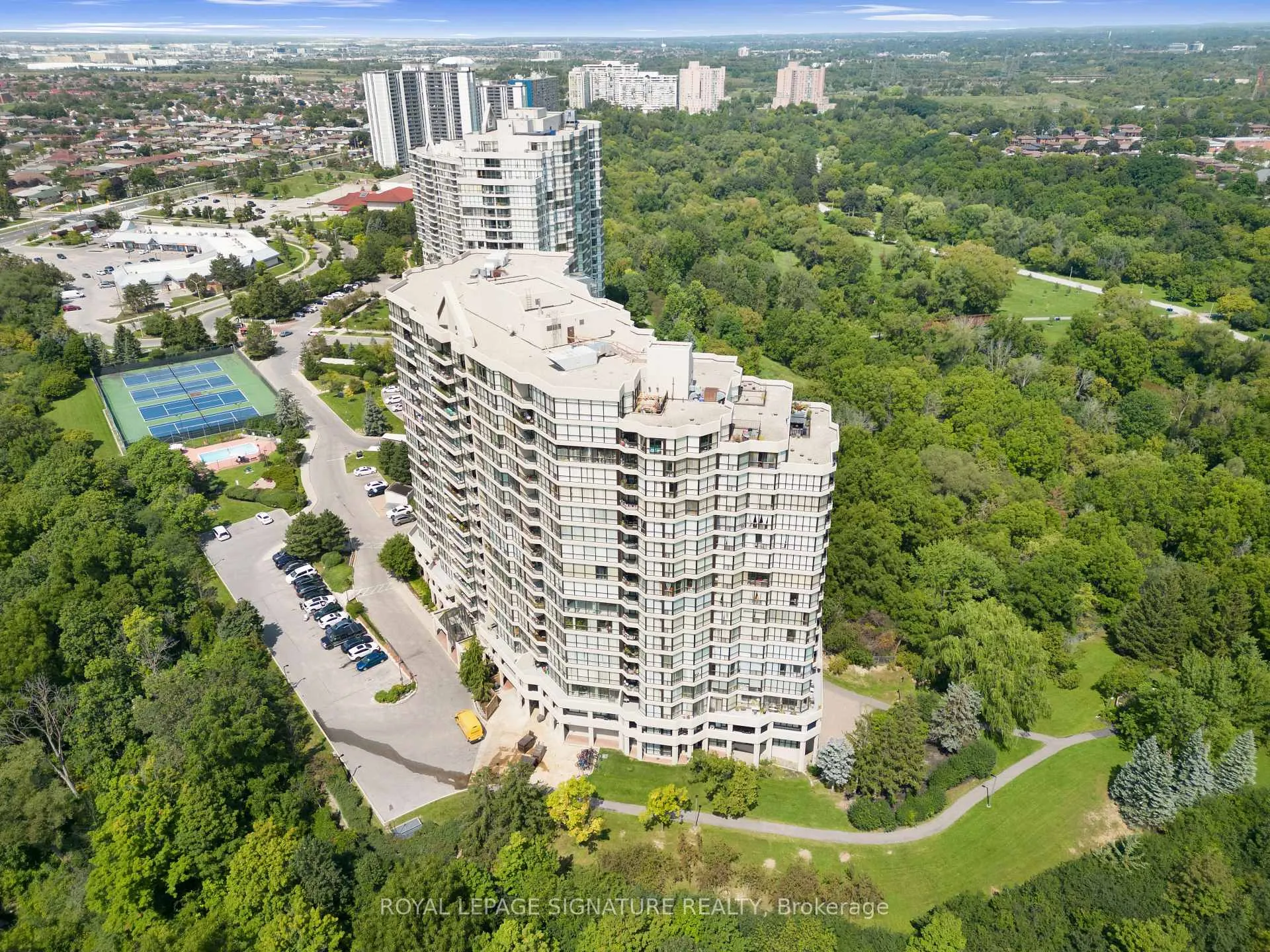 Photo 35 of Unit 903, 5 Rowntree Road, Etobicoke, Mount Olive-Silverstone-Jamestown — HOMEH