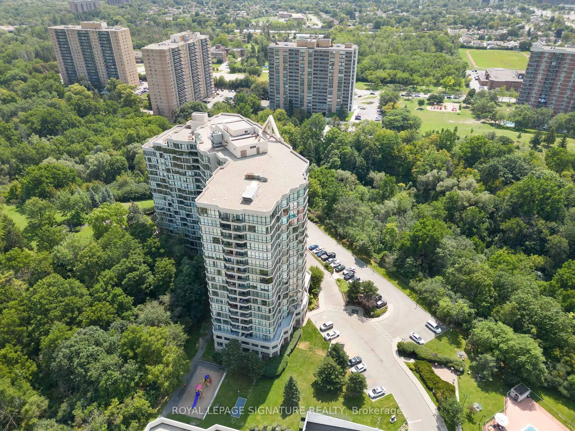 Photo 36 of Unit 903, 5 Rowntree Road, Etobicoke, Mount Olive-Silverstone-Jamestown — HOMEH