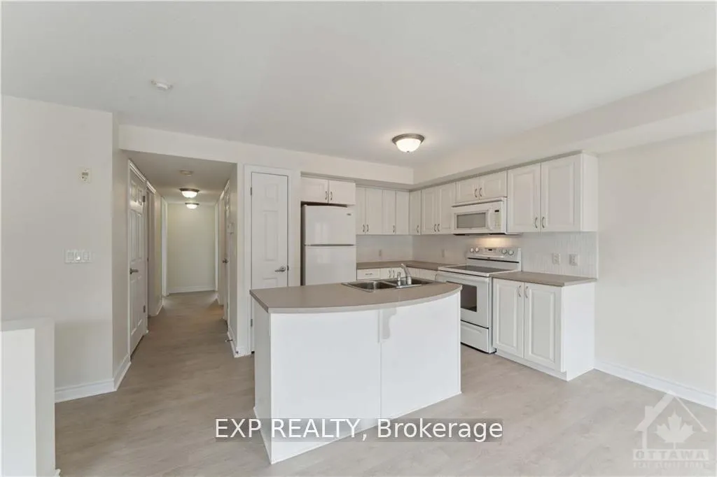 Photo 12 of Unit 3, 305 Cresthaven Drive, Ottawa, Barrhaven East — HOMEH