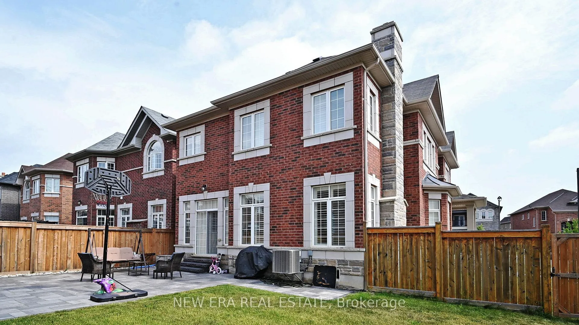 Photo 47 of 77 Wildflower Lane, Halton Hills, Georgetown — HOMEH