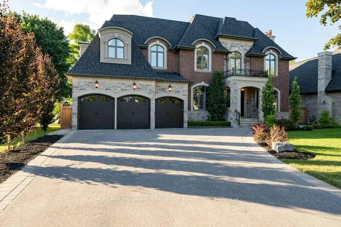 Photo 2 of 82 Elizabeth Grove, King, King City — HOMEH