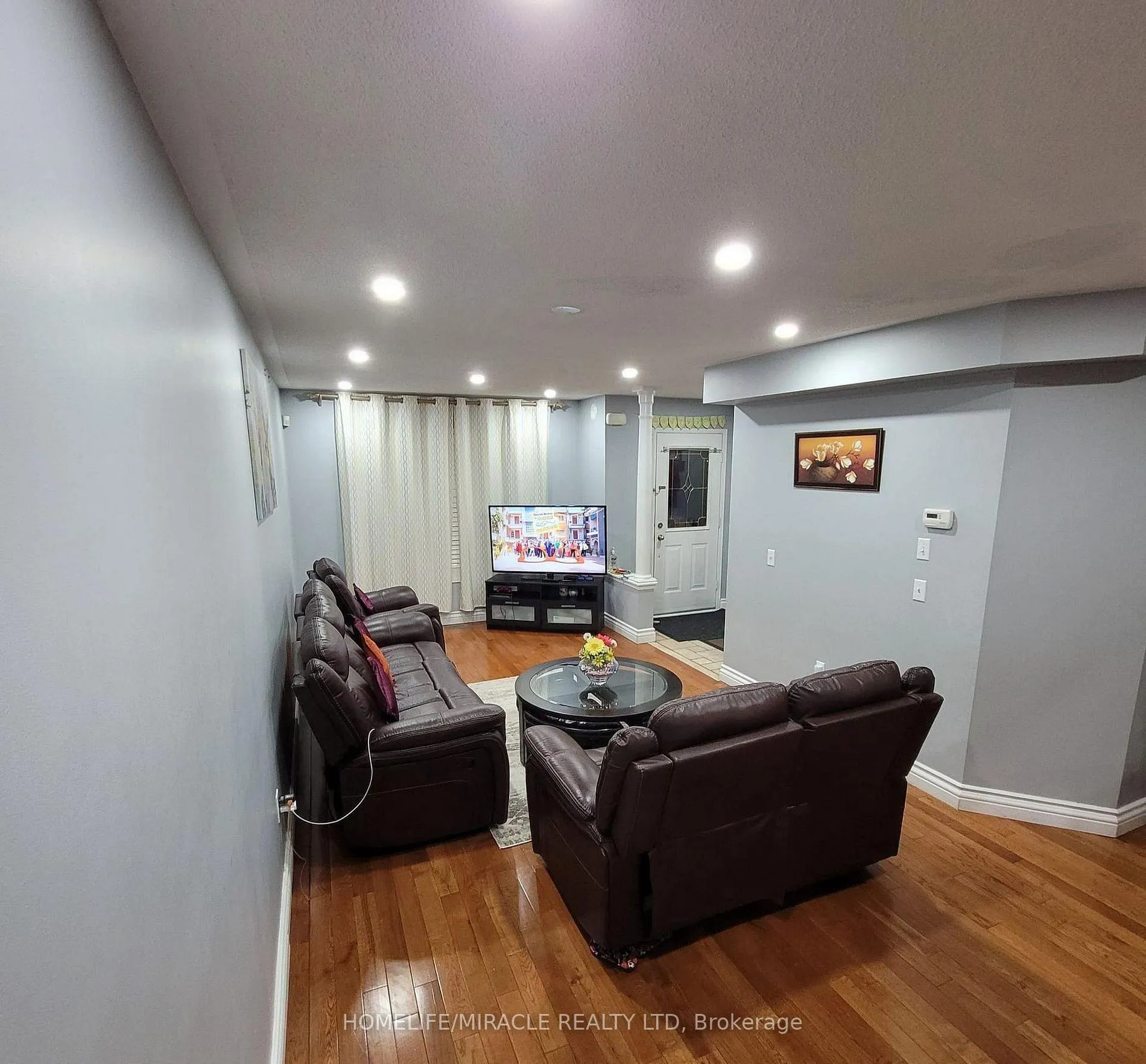 Photo 6 of 67 Seaside Circle, Brampton, Sandringham-Wellington — HOMEH
