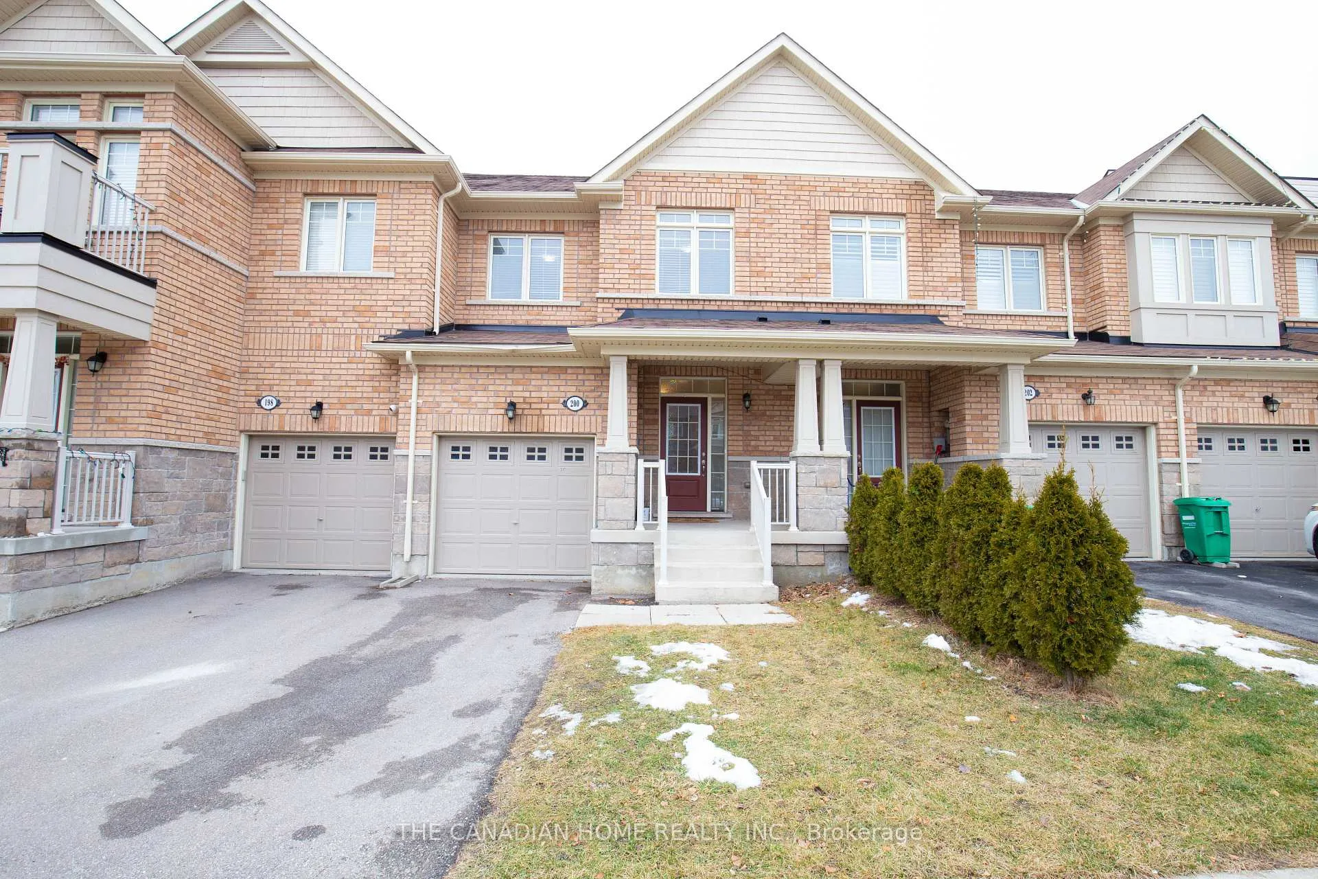 Photo 2 of 200 Sky Harbour Drive, Brampton, Bram West — HOMEH