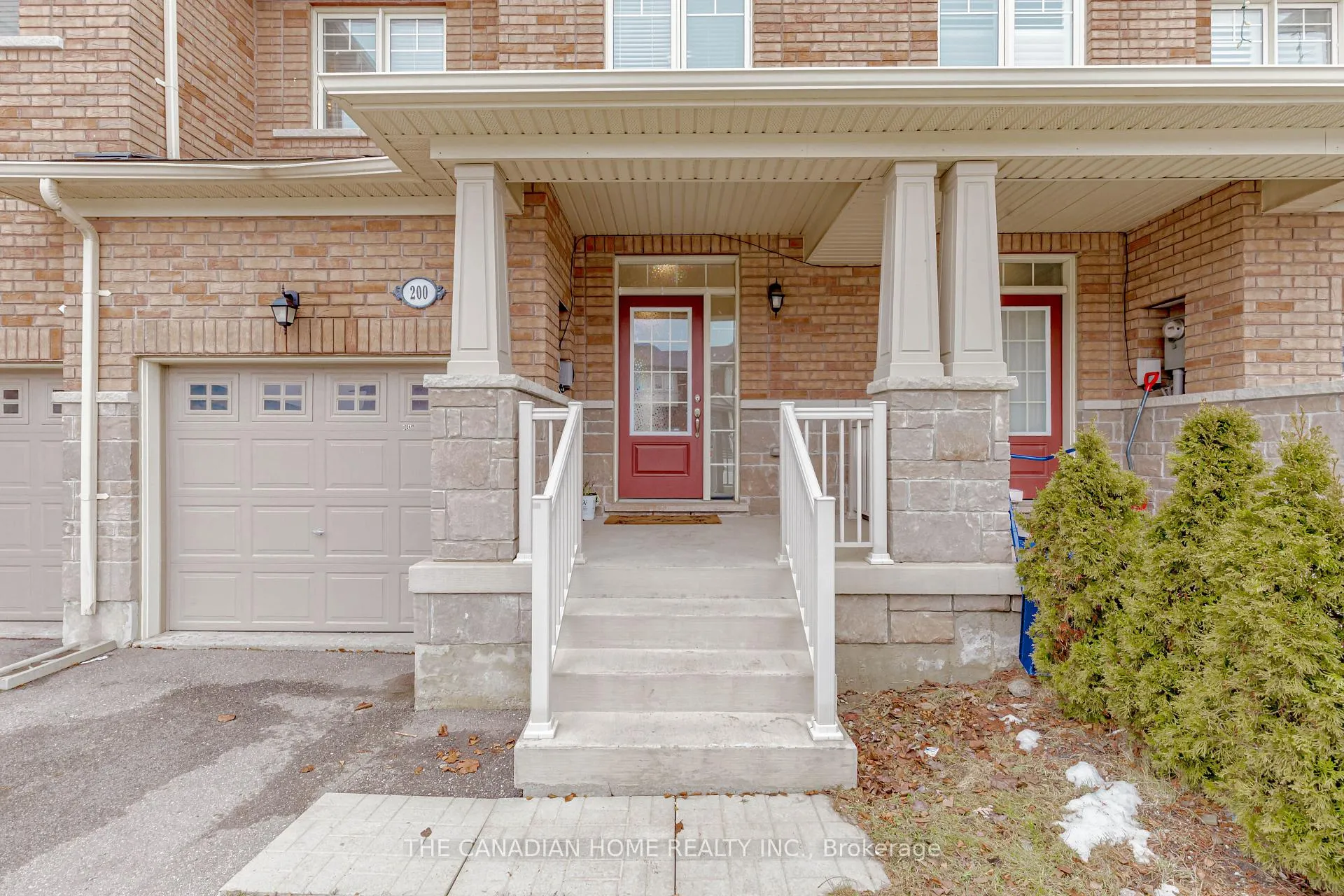 Photo 3 of 200 Sky Harbour Drive, Brampton, Bram West — HOMEH