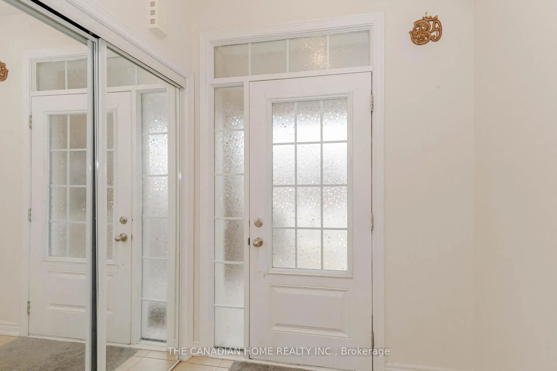 Photo 4 of 200 Sky Harbour Drive, Brampton, Bram West — HOMEH