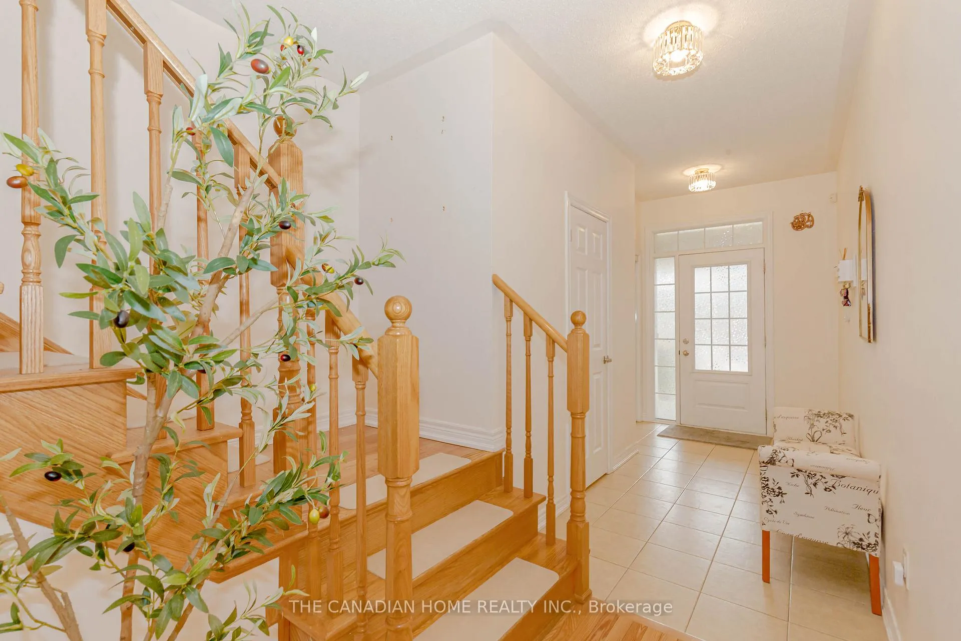 Photo 7 of 200 Sky Harbour Drive, Brampton, Bram West — HOMEH