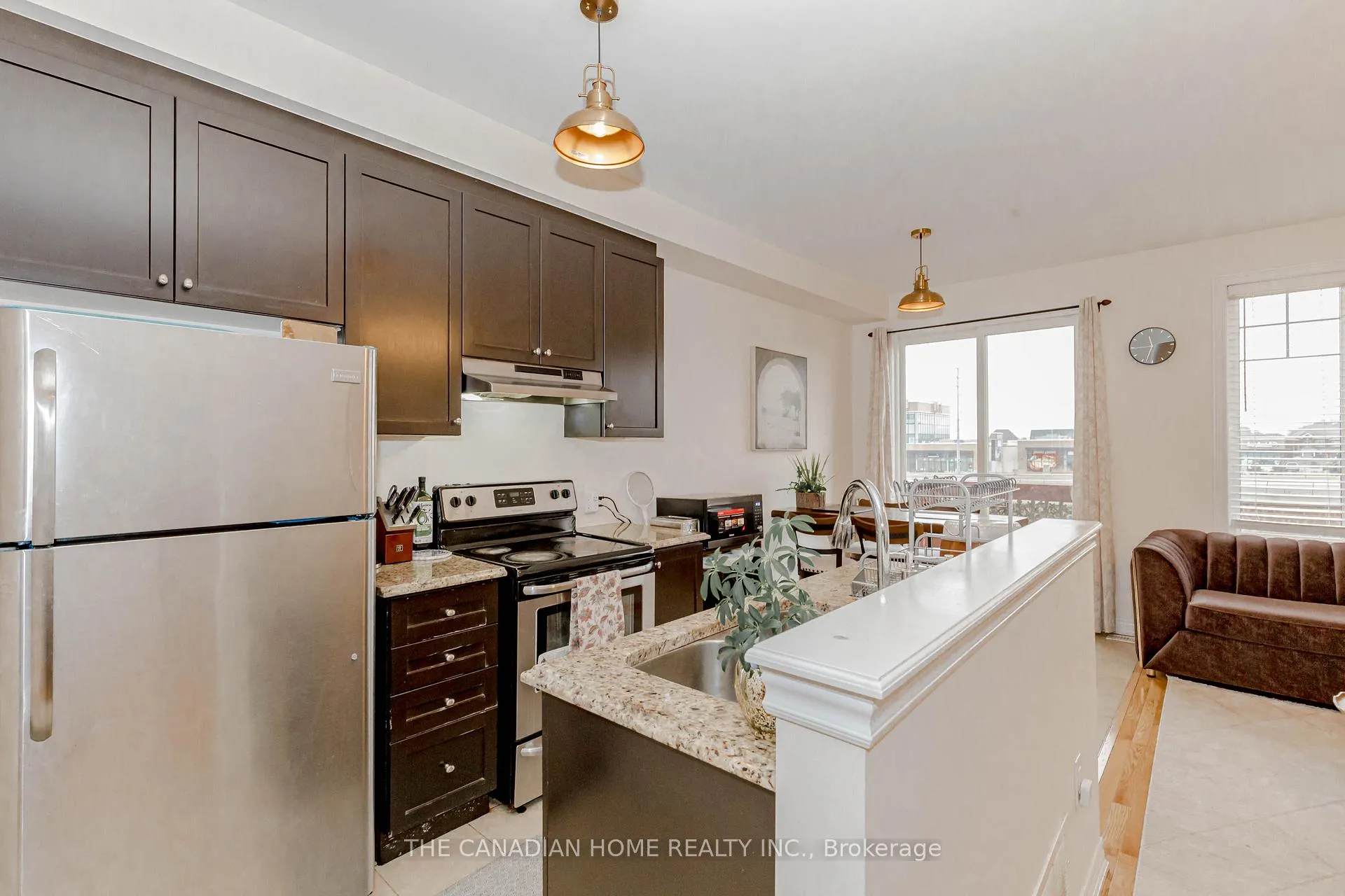 Photo 9 of 200 Sky Harbour Drive, Brampton, Bram West — HOMEH
