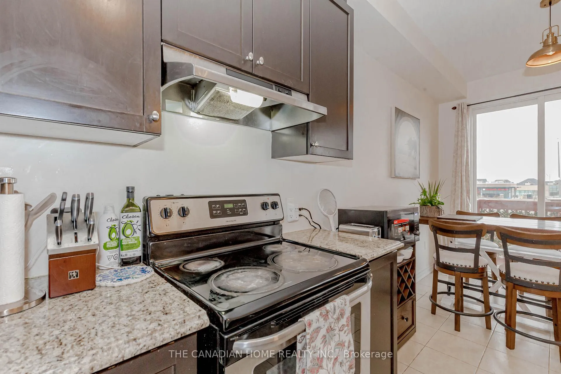 Photo 15 of 200 Sky Harbour Drive, Brampton, Bram West — HOMEH