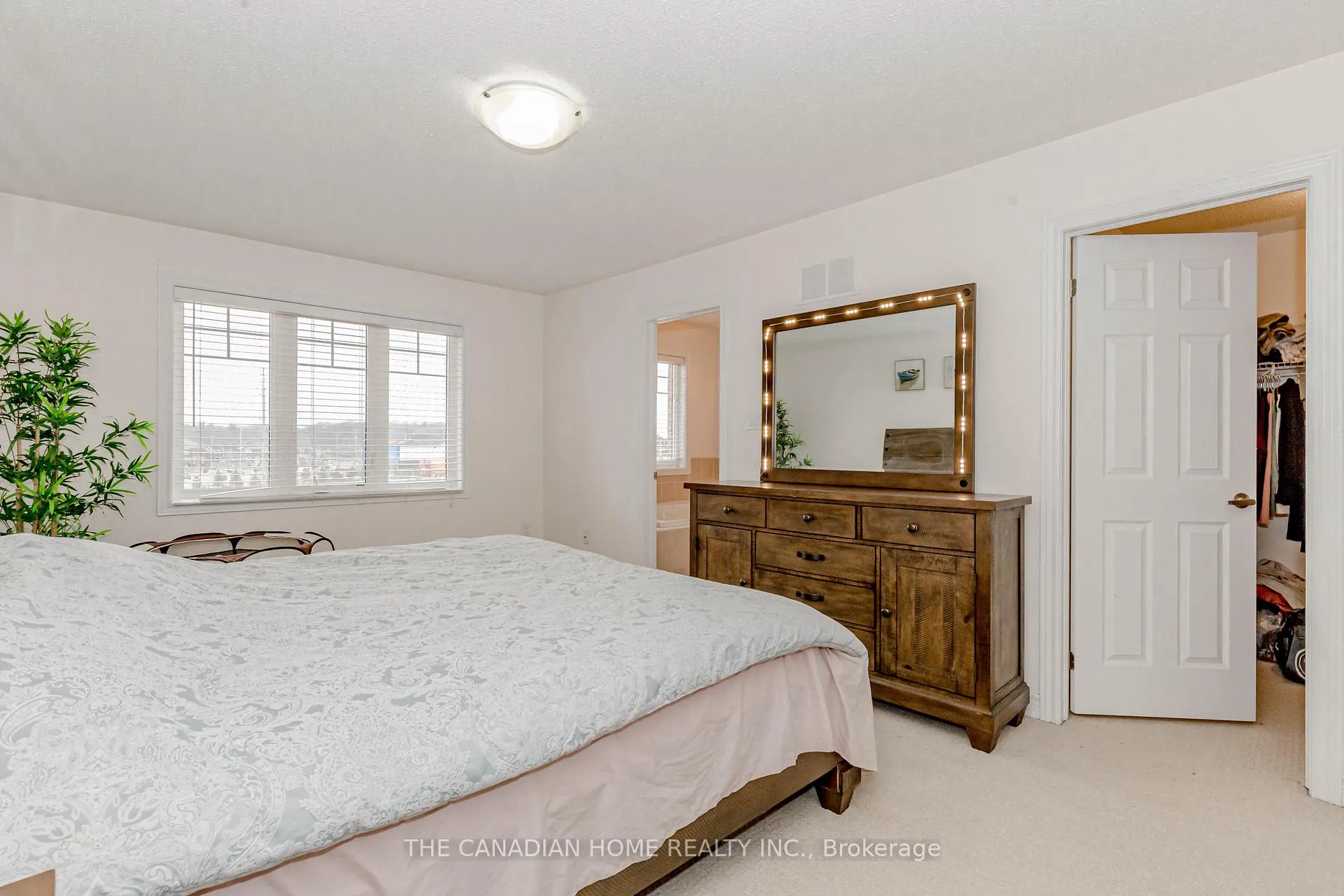 Photo 33 of 200 Sky Harbour Drive, Brampton, Bram West — HOMEH
