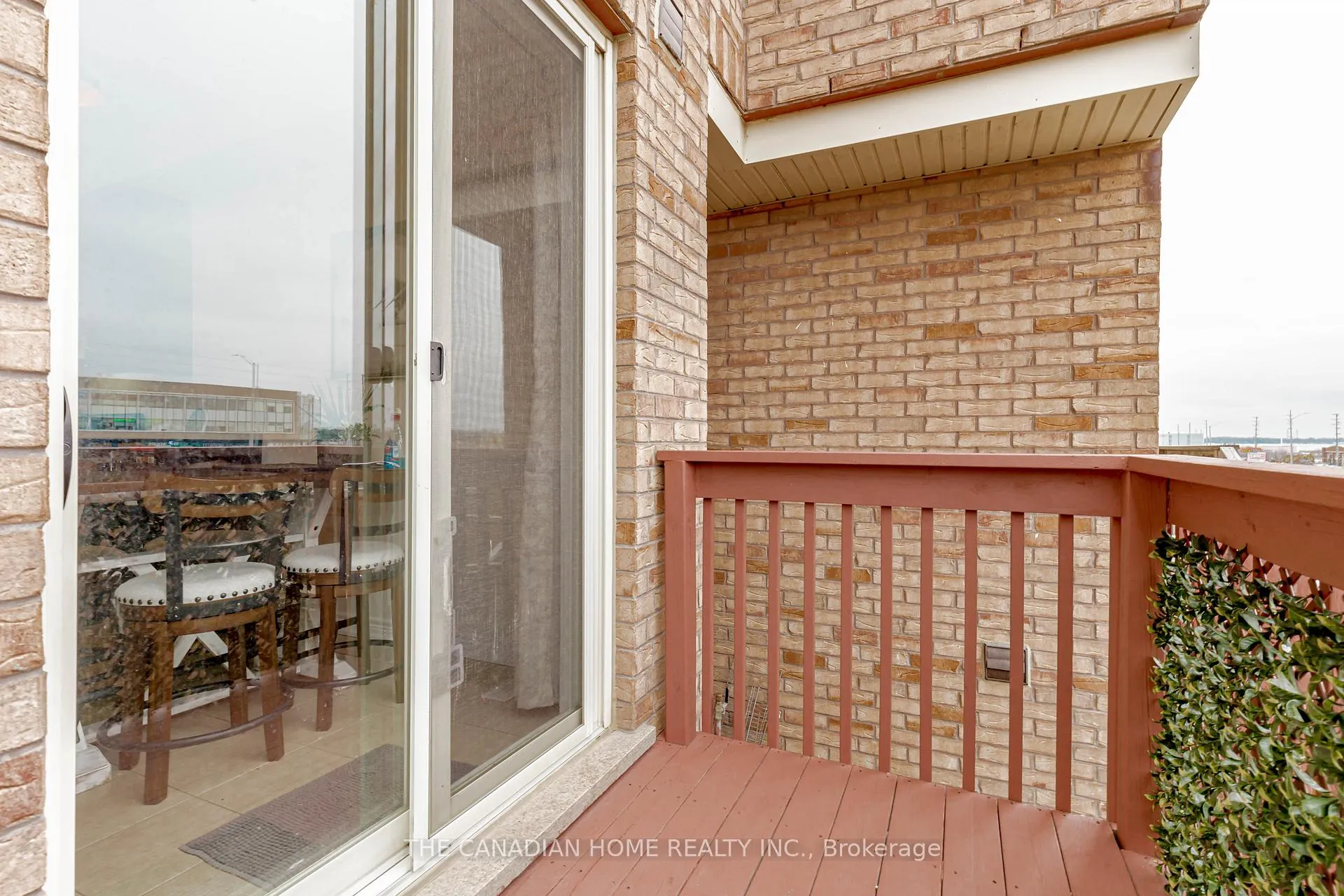 Photo 49 of 200 Sky Harbour Drive, Brampton, Bram West — HOMEH