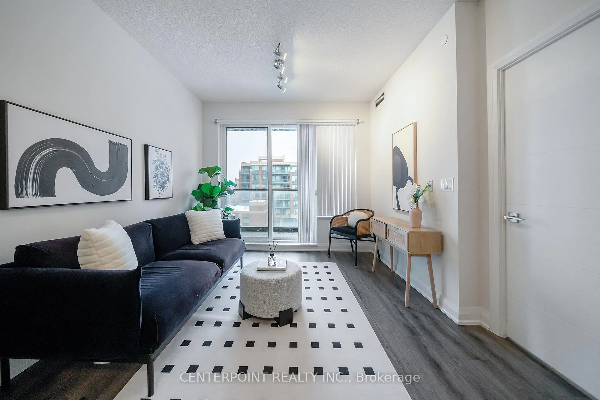 Photo 3 of Unit 627, 28 Uptown Drive, Markham, Unionville — HOMEH