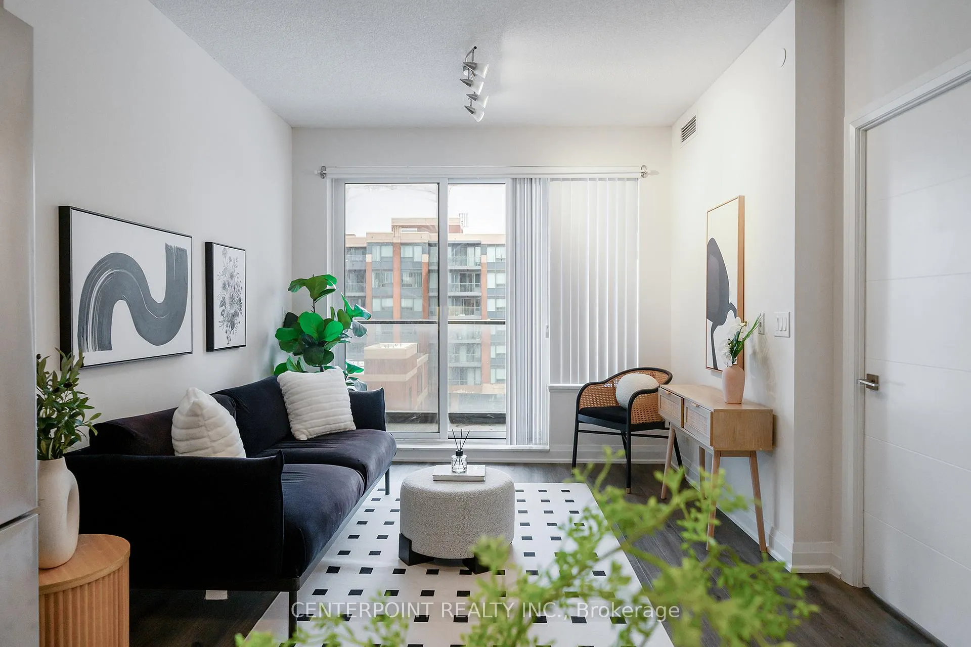 Photo 5 of Unit 627, 28 Uptown Drive, Markham, Unionville — HOMEH