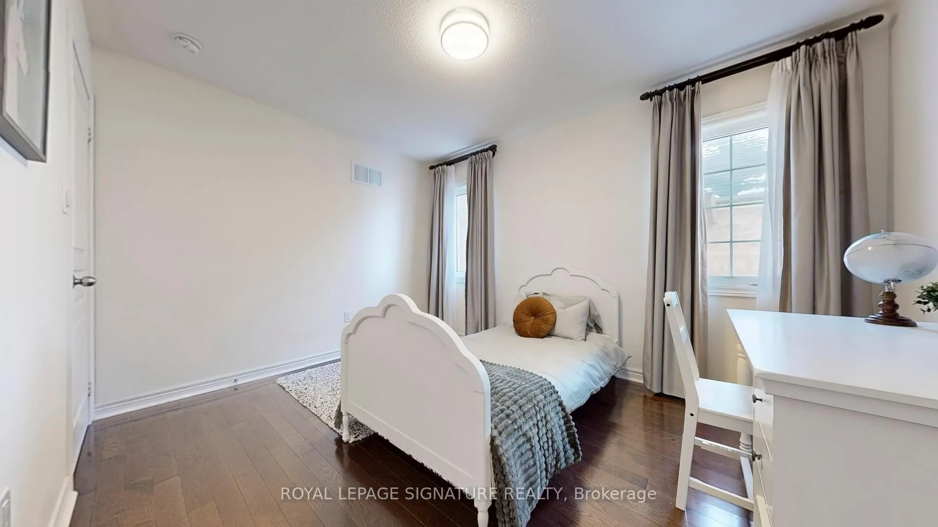 Photo 11 of 23 Frederick Stamm Crescent, Markham, Berczy — HOMEH