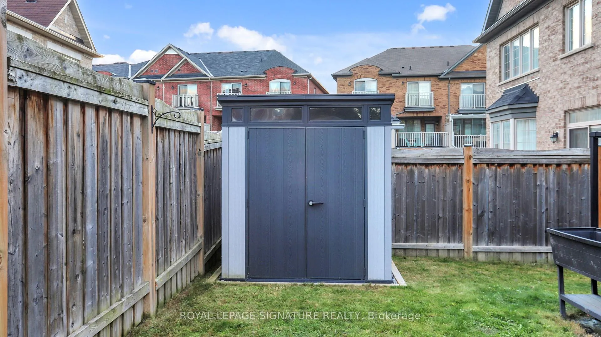 Photo 18 of 23 Frederick Stamm Crescent, Markham, Berczy — HOMEH