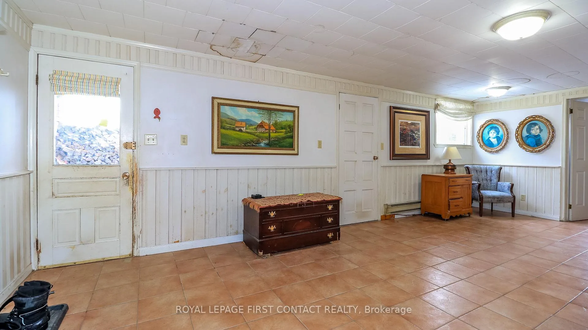 Photo 4 of 6237 2 Concession, Clearview, Rural Clearview — HOMEH