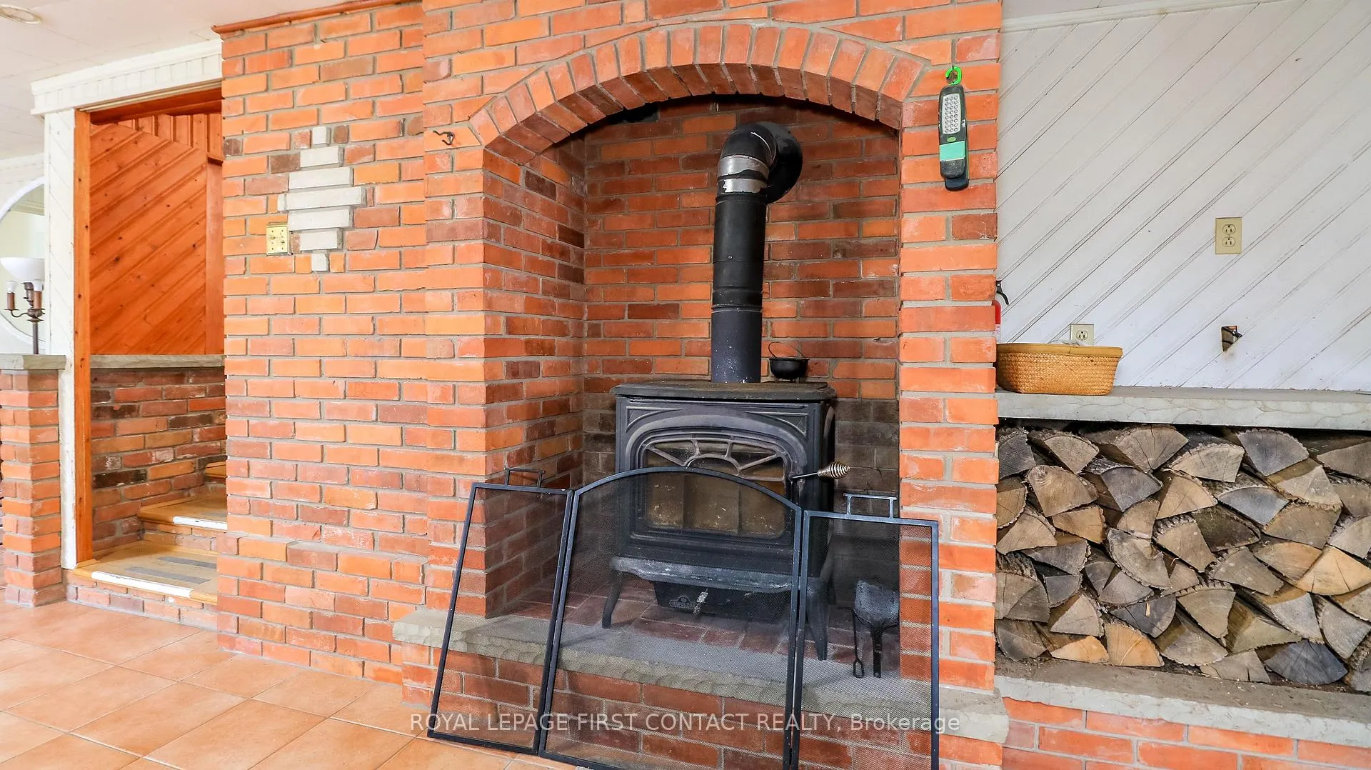Photo 8 of 6237 2 Concession, Clearview, Rural Clearview — HOMEH