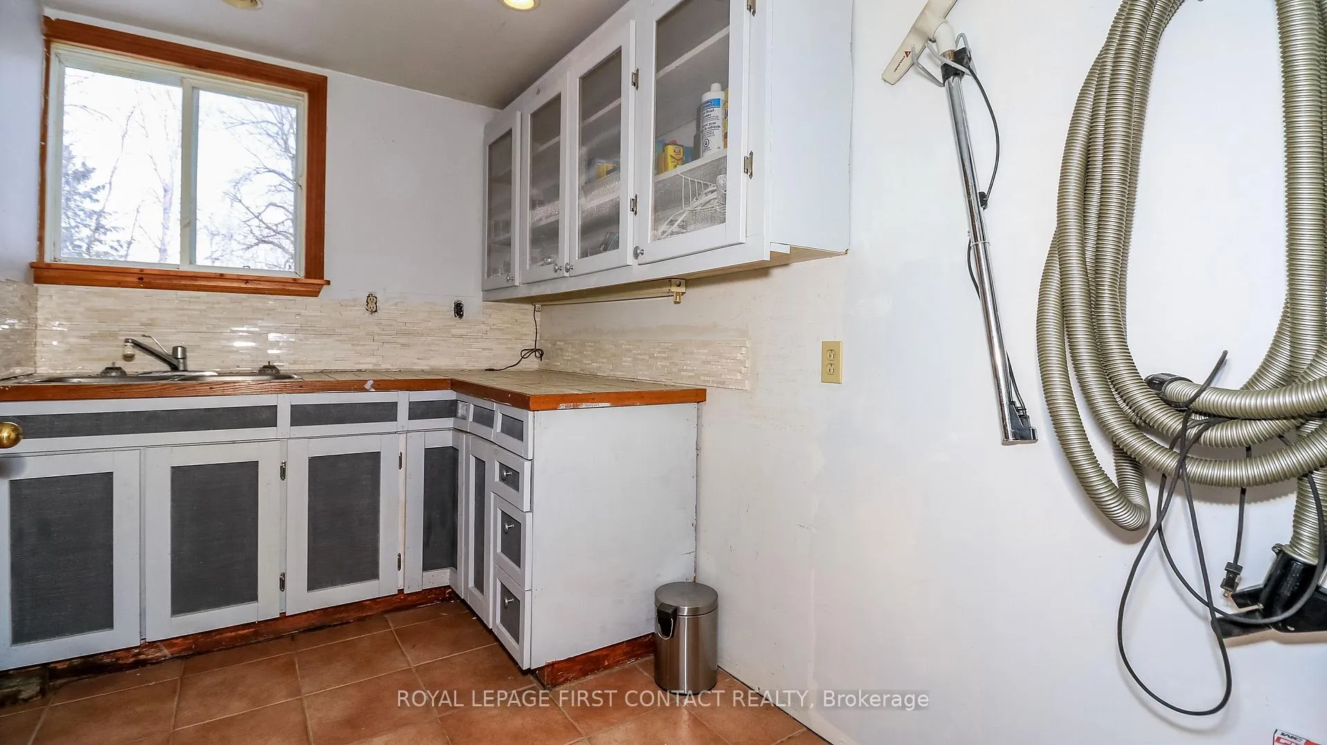 Photo 13 of 6237 2 Concession, Clearview, Rural Clearview — HOMEH