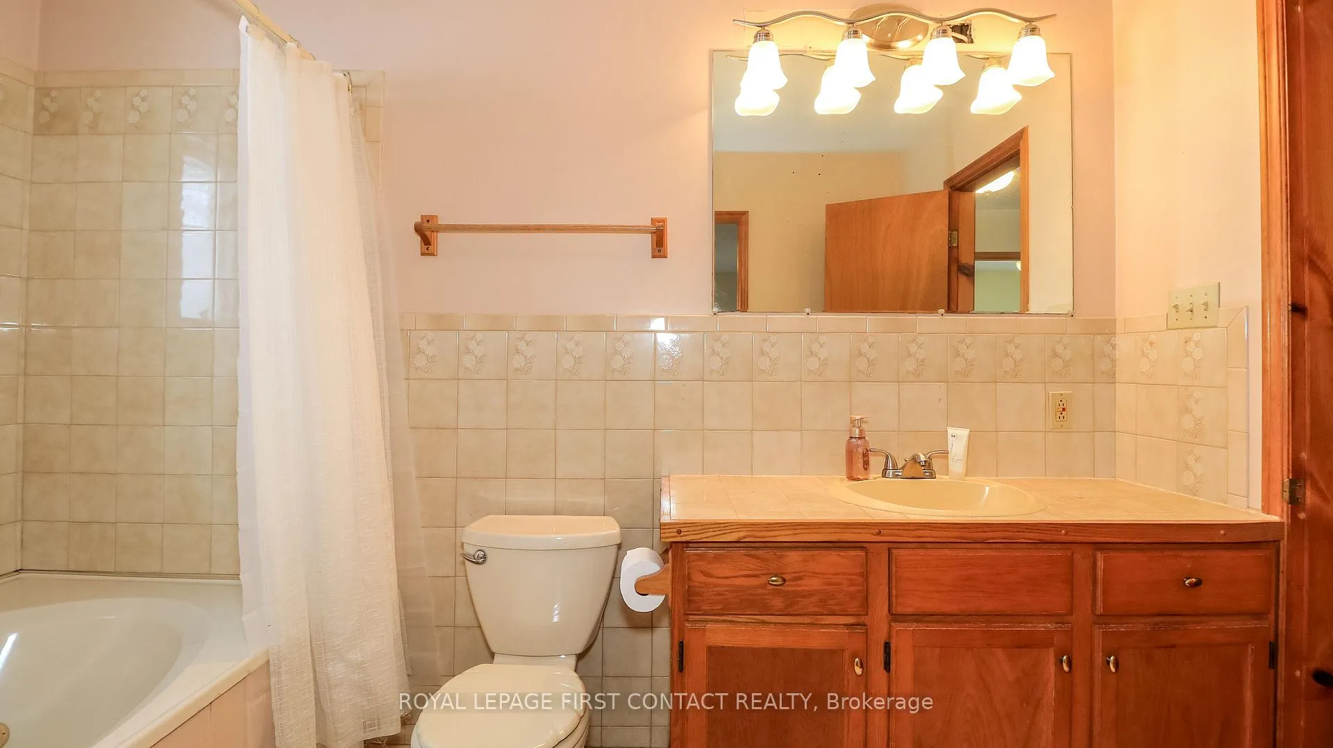 Photo 29 of 6237 2 Concession, Clearview, Rural Clearview — HOMEH