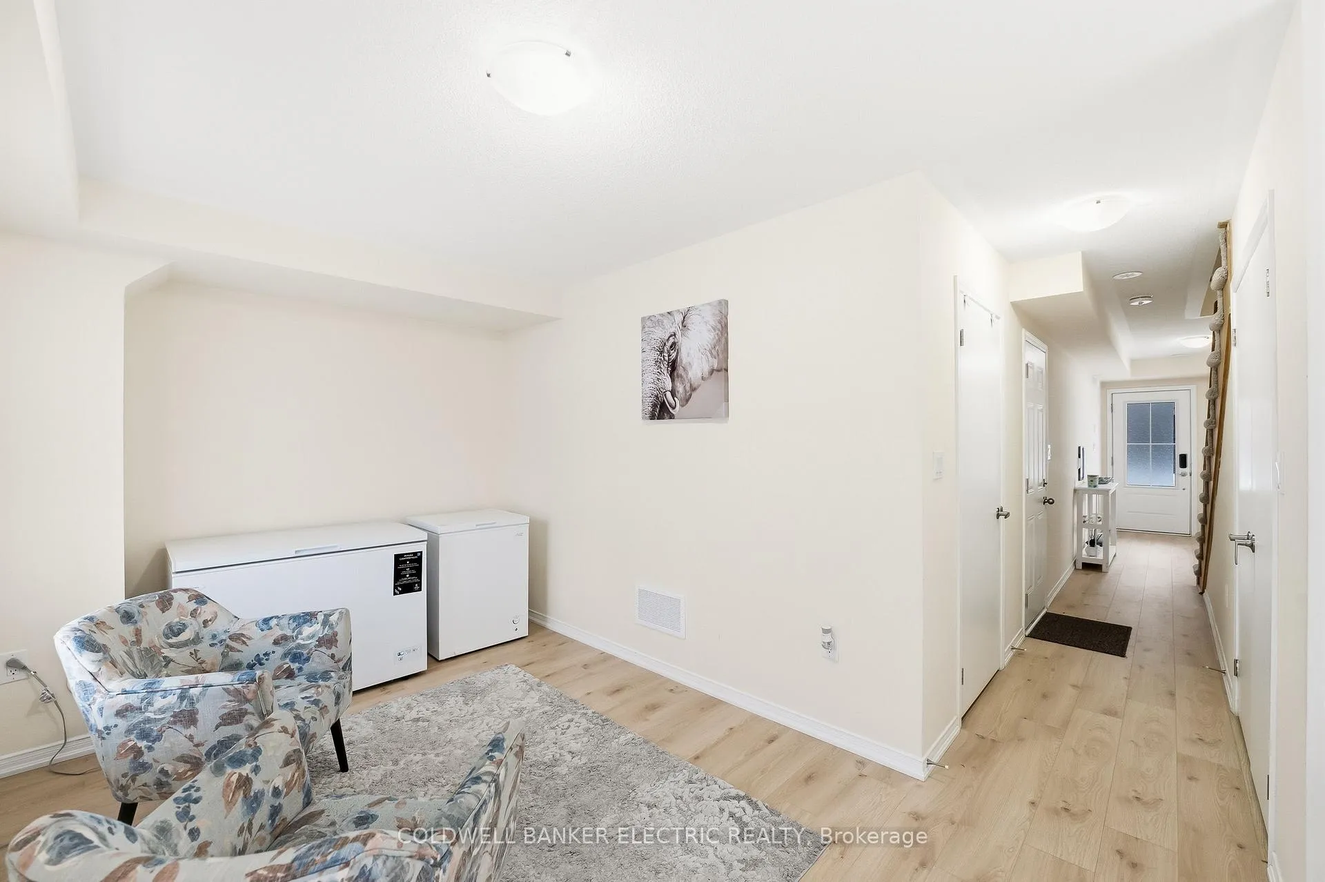 Photo 8 of 1 Loana Lane, Clarington, Bowmanville — HOMEH