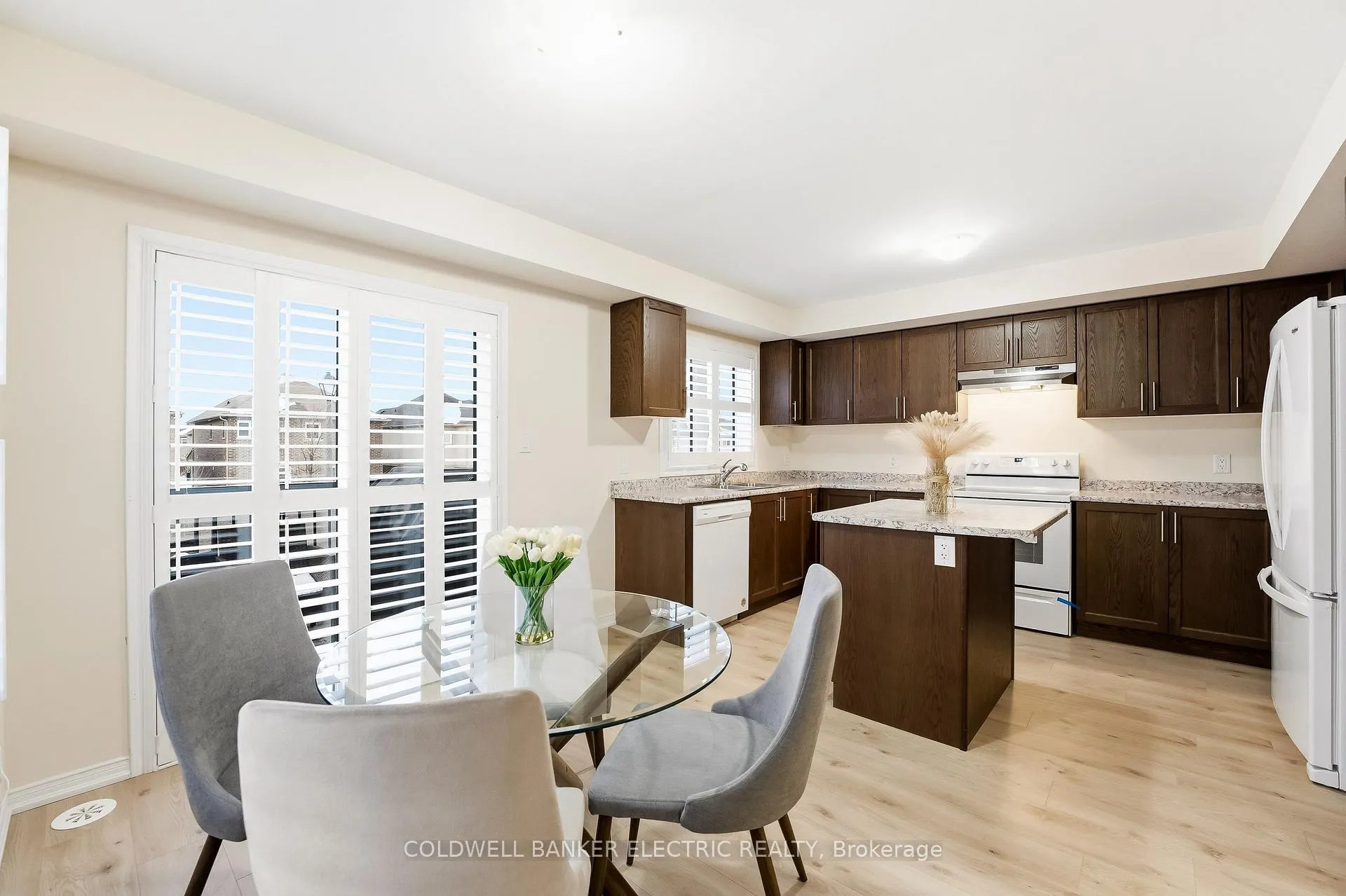 Photo 21 of 1 Loana Lane, Clarington, Bowmanville — HOMEH