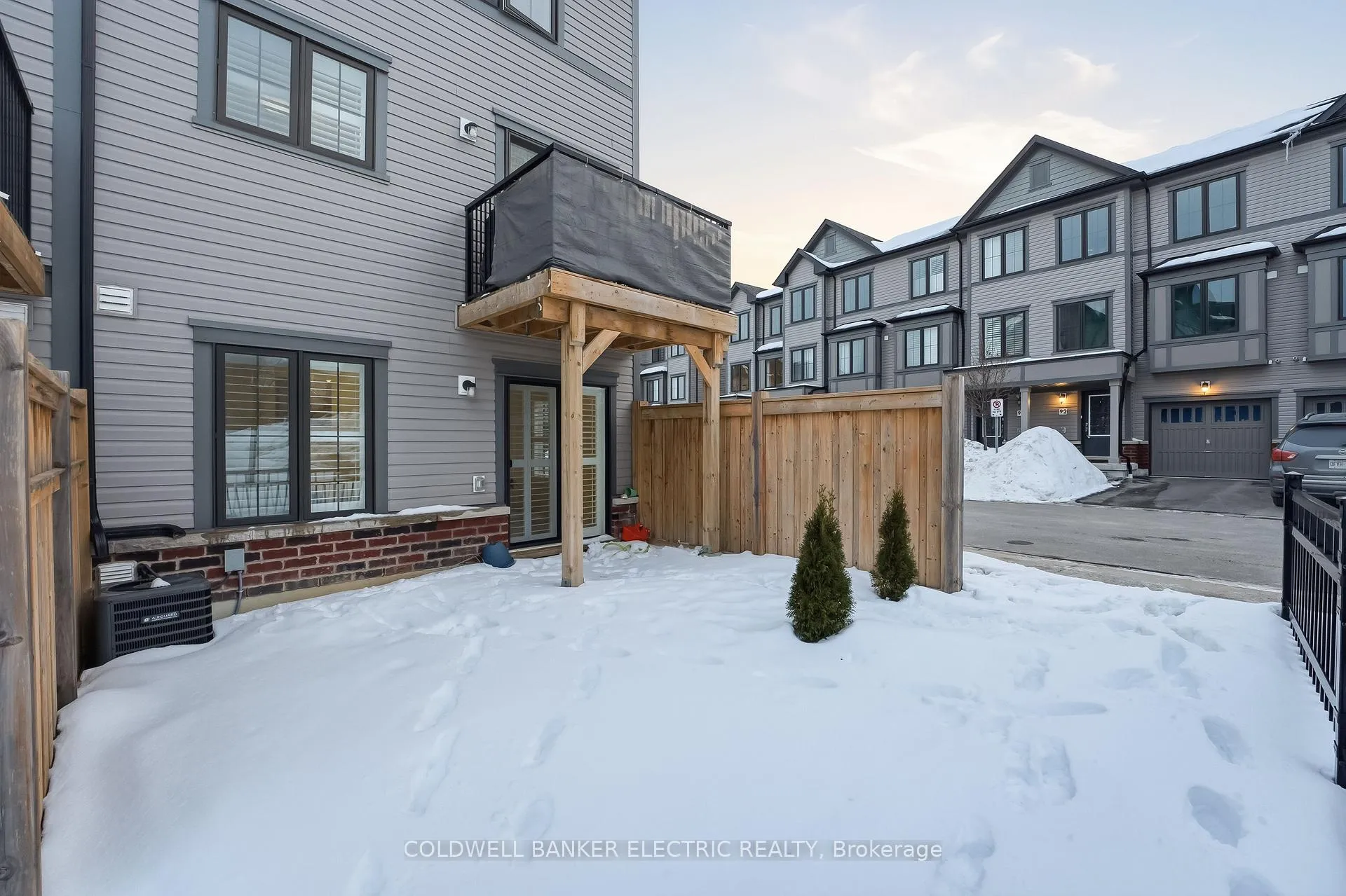 Photo 35 of 1 Loana Lane, Clarington, Bowmanville — HOMEH
