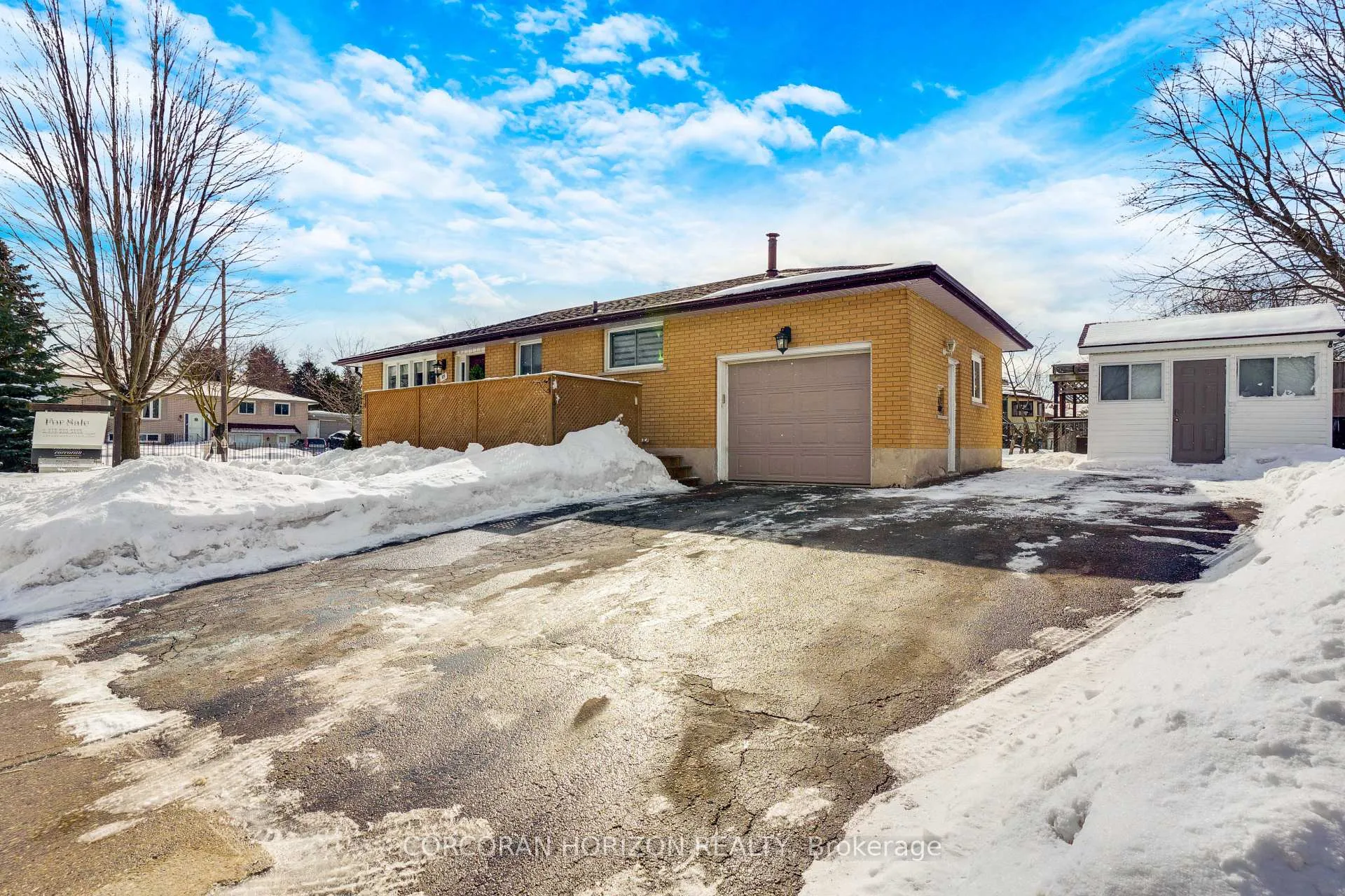 Photo 2 of 69 Eagen Drive, Kitchener — HOMEH