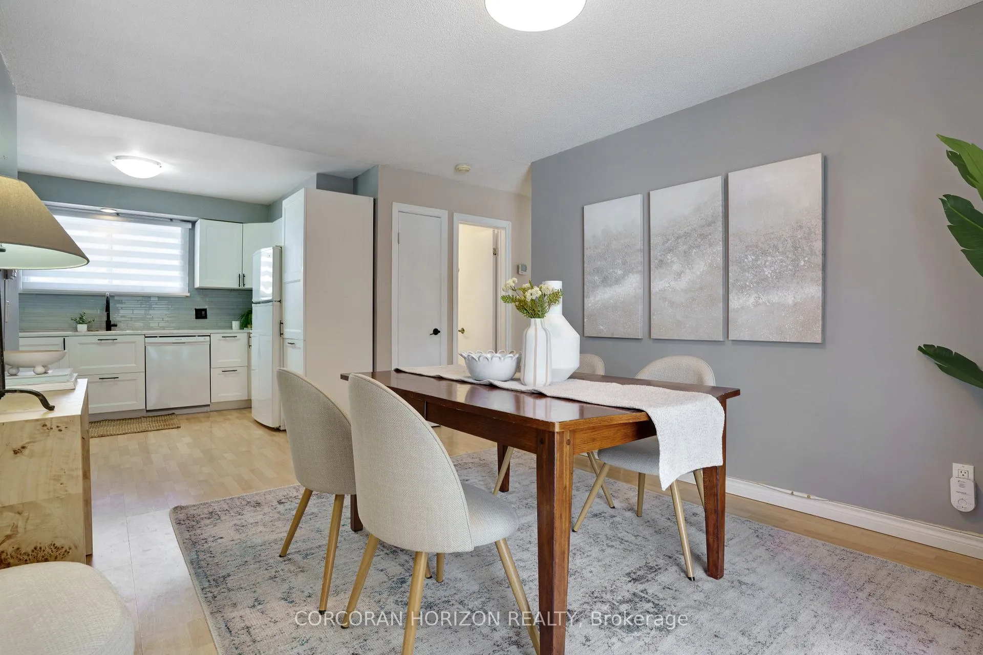 Photo 11 of 69 Eagen Drive, Kitchener — HOMEH