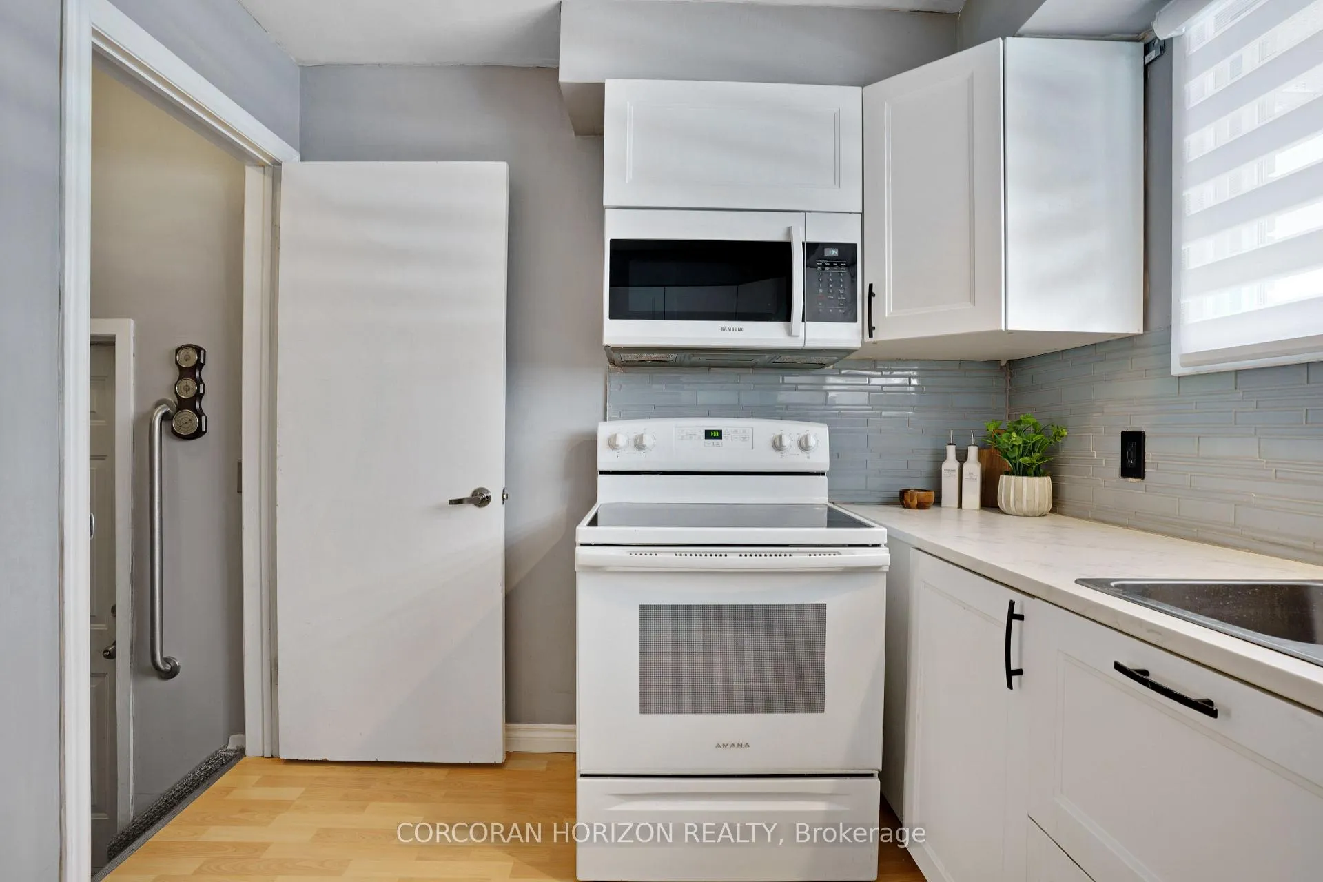 Photo 16 of 69 Eagen Drive, Kitchener — HOMEH