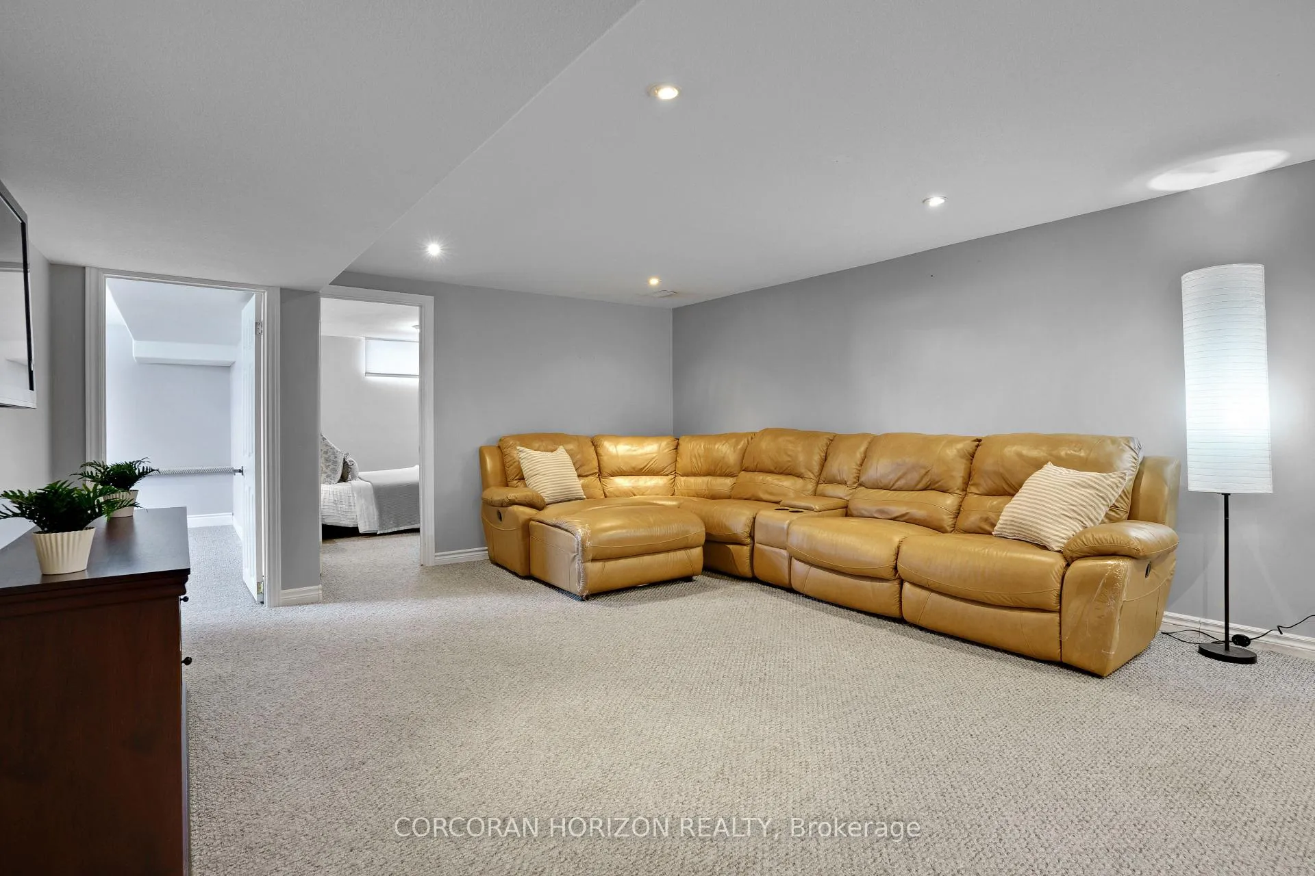 Photo 25 of 69 Eagen Drive, Kitchener — HOMEH