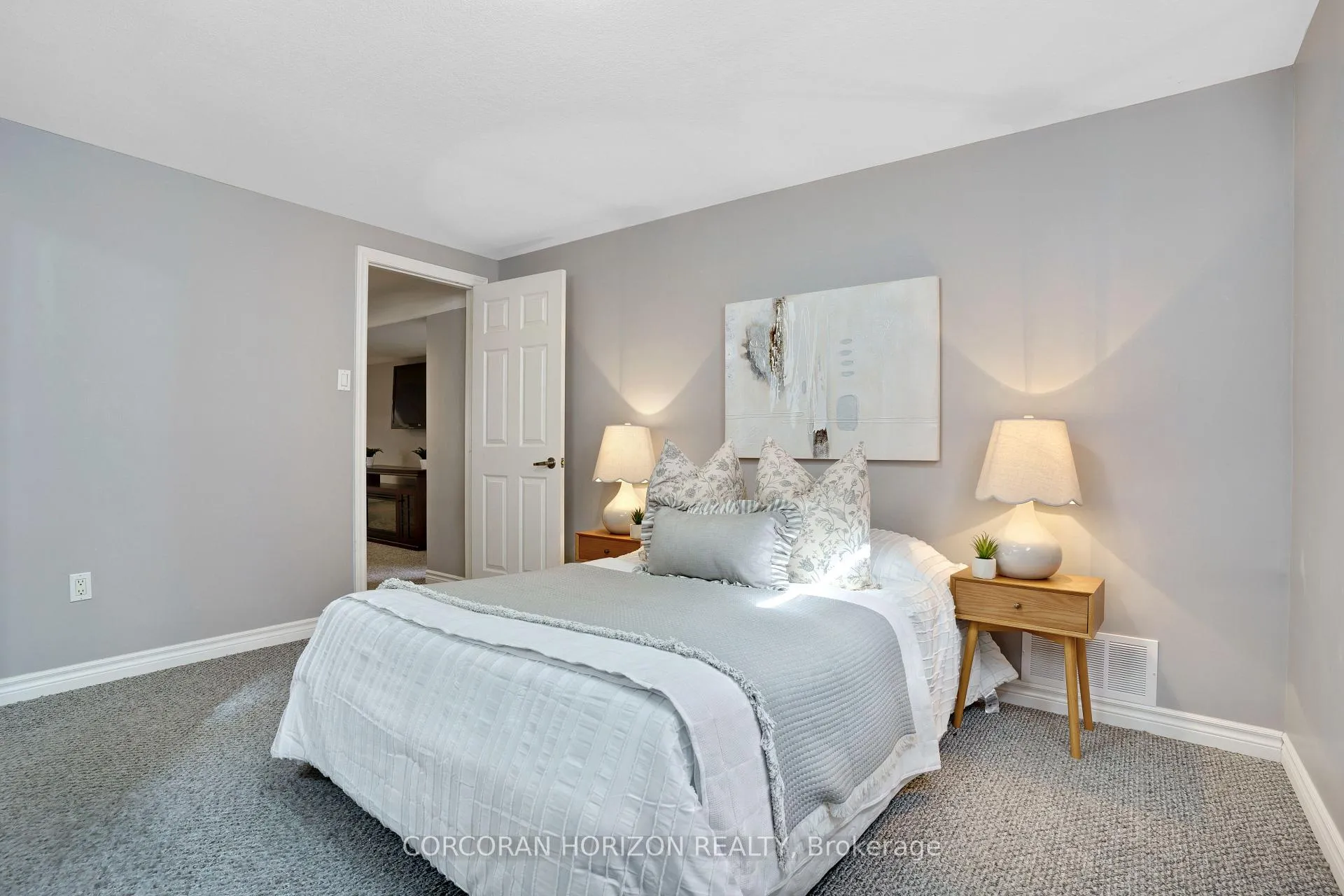 Photo 28 of 69 Eagen Drive, Kitchener — HOMEH