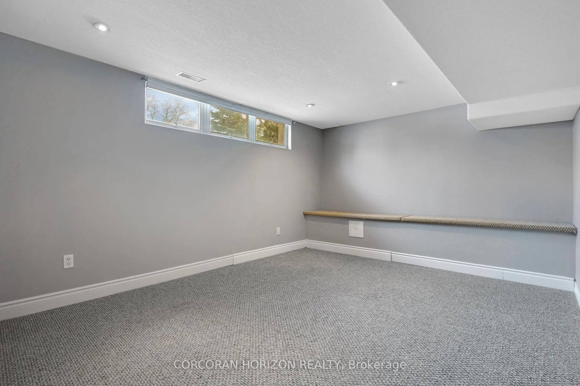 Photo 30 of 69 Eagen Drive, Kitchener — HOMEH