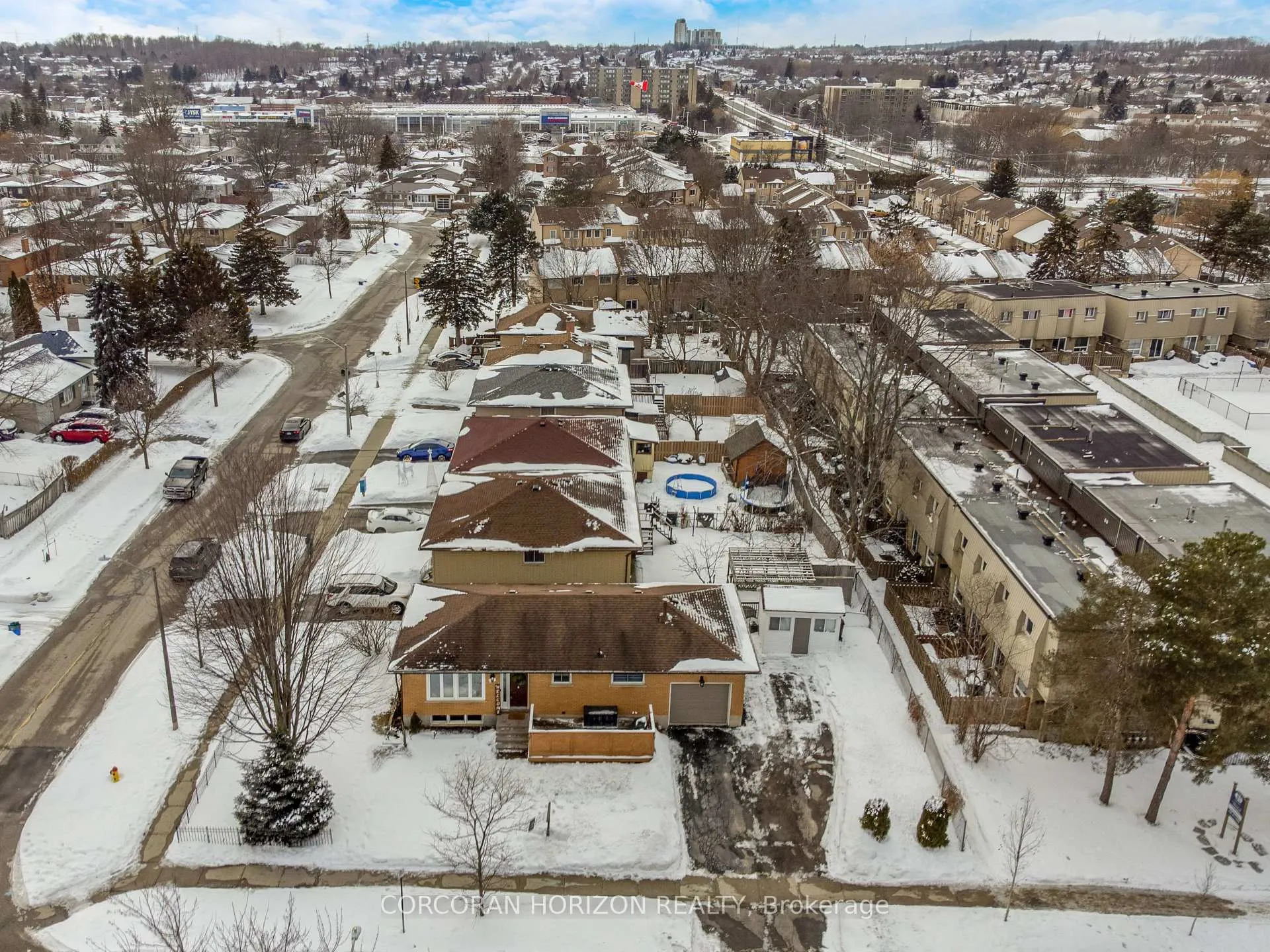 Photo 38 of 69 Eagen Drive, Kitchener — HOMEH