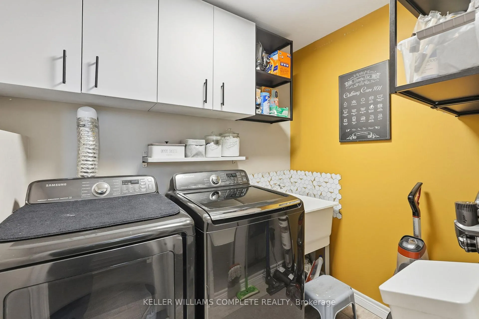 Photo 24 of 163 Garinger Crescent, Hamilton, Binbrook — HOMEH