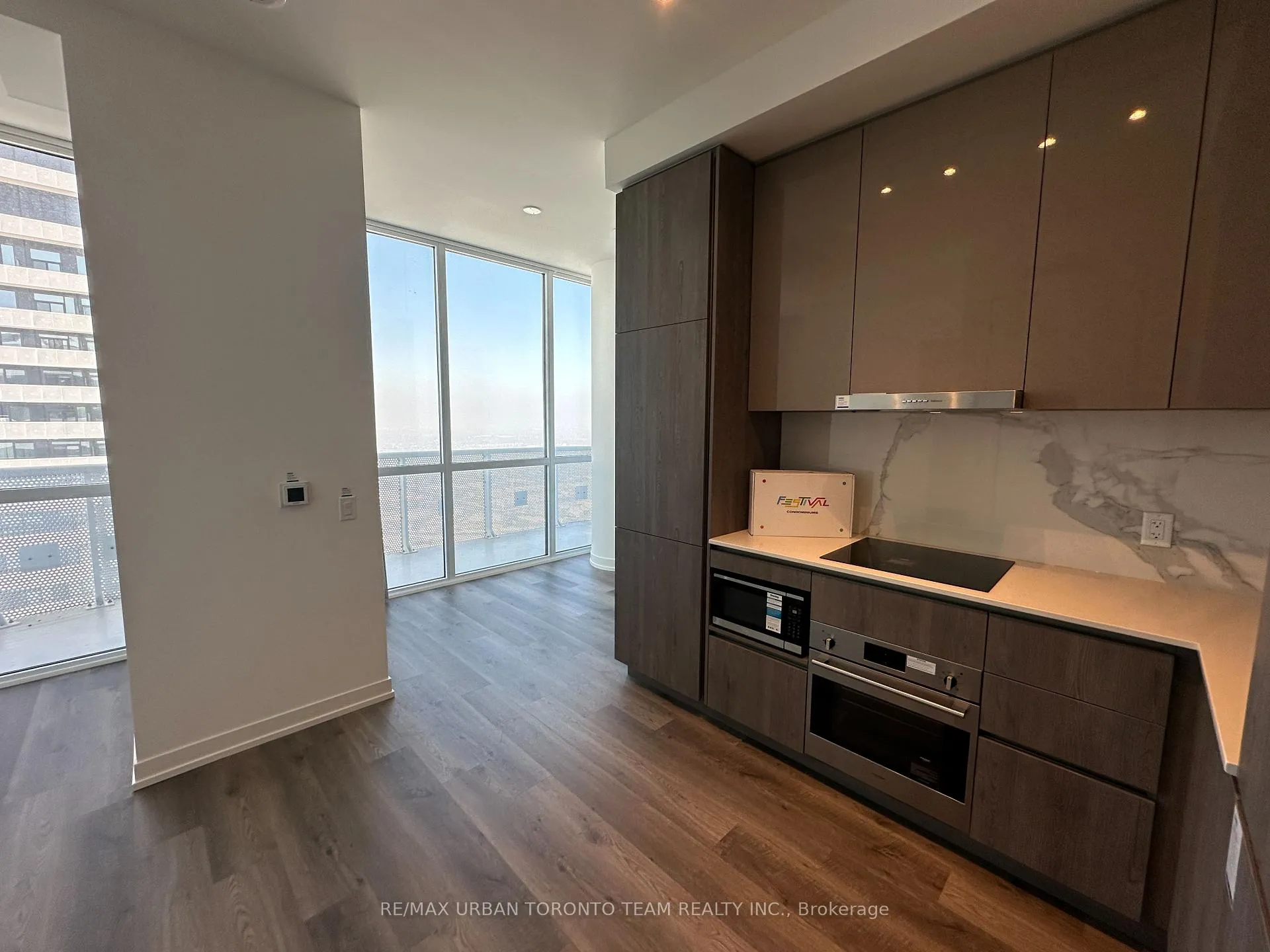 Photo 2 of Unit PH102, 8 Interchange Way, Vaughan, Vaughan Corporate Centre — HOMEH