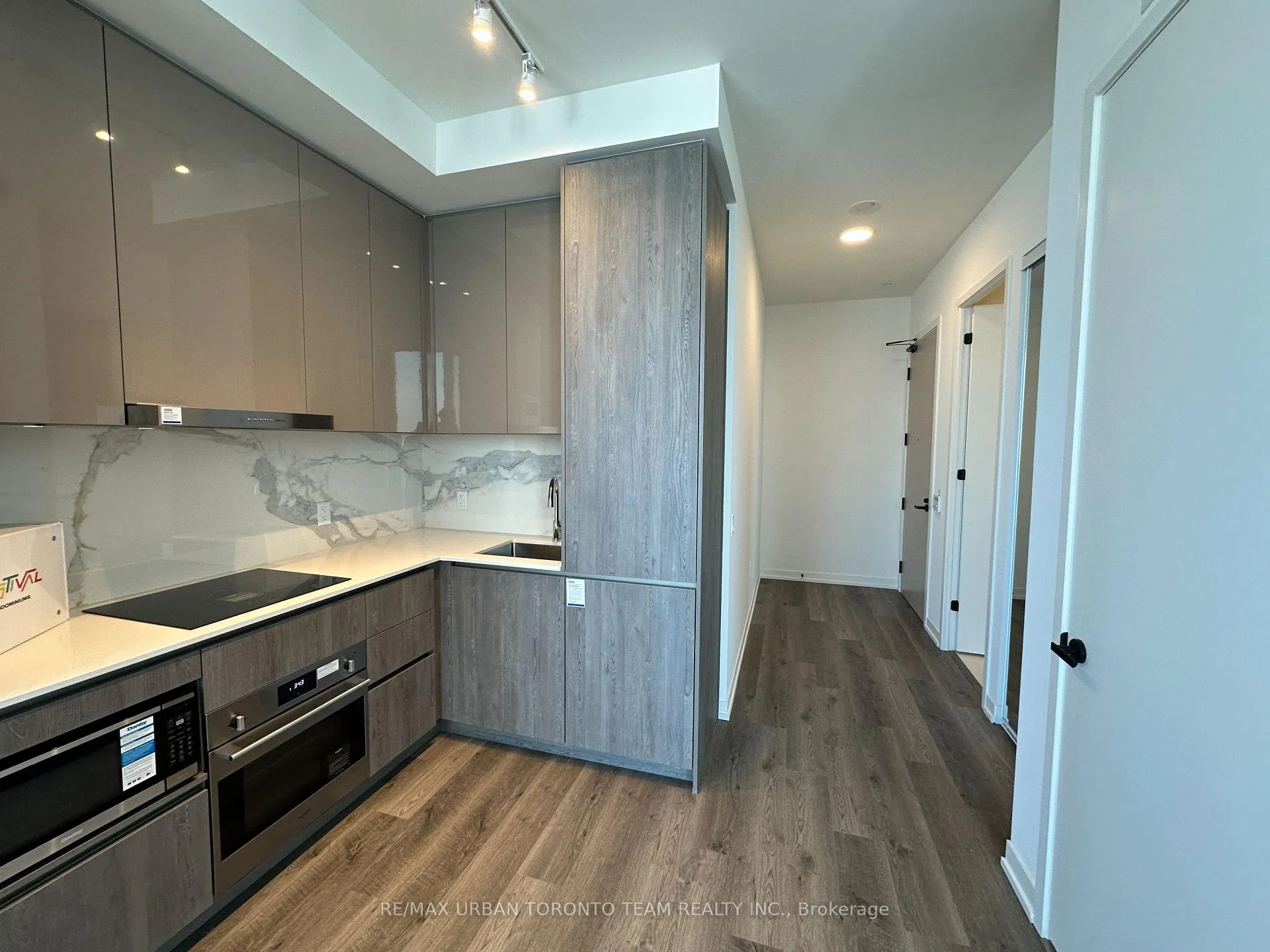 Photo 3 of Unit PH102, 8 Interchange Way, Vaughan, Vaughan Corporate Centre — HOMEH