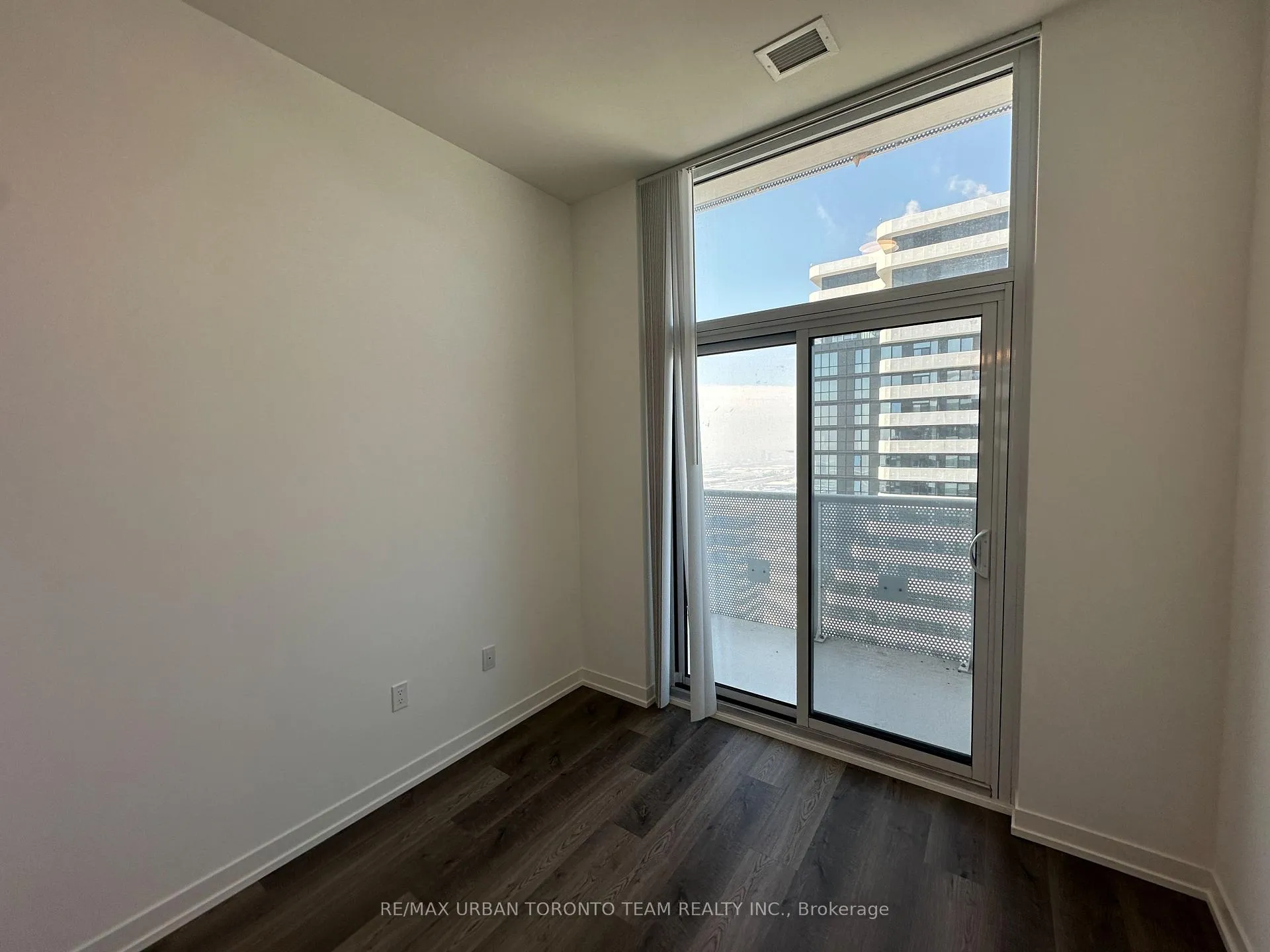 Photo 11 of Unit PH102, 8 Interchange Way, Vaughan, Vaughan Corporate Centre — HOMEH