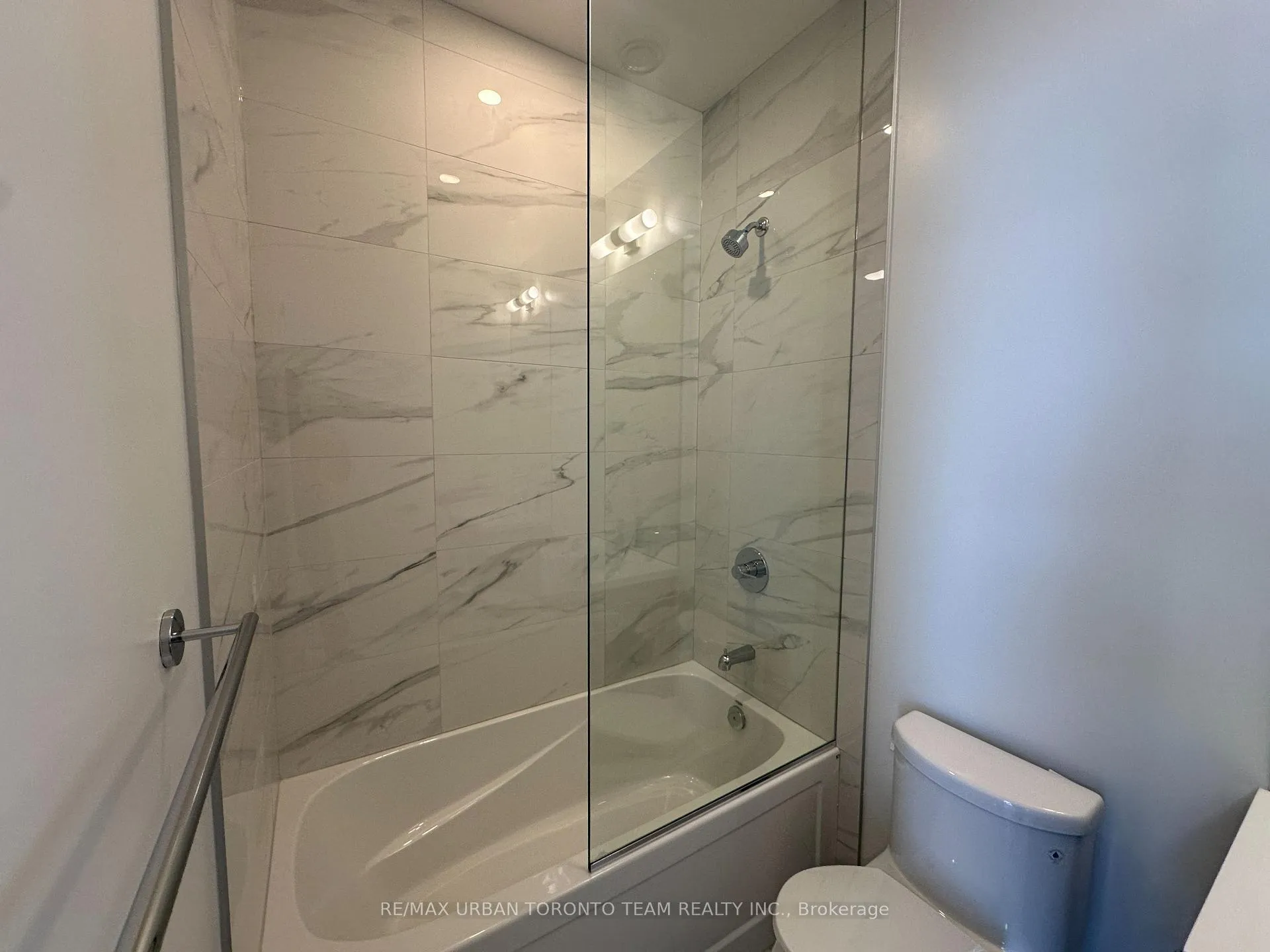 Photo 13 of Unit PH102, 8 Interchange Way, Vaughan, Vaughan Corporate Centre — HOMEH