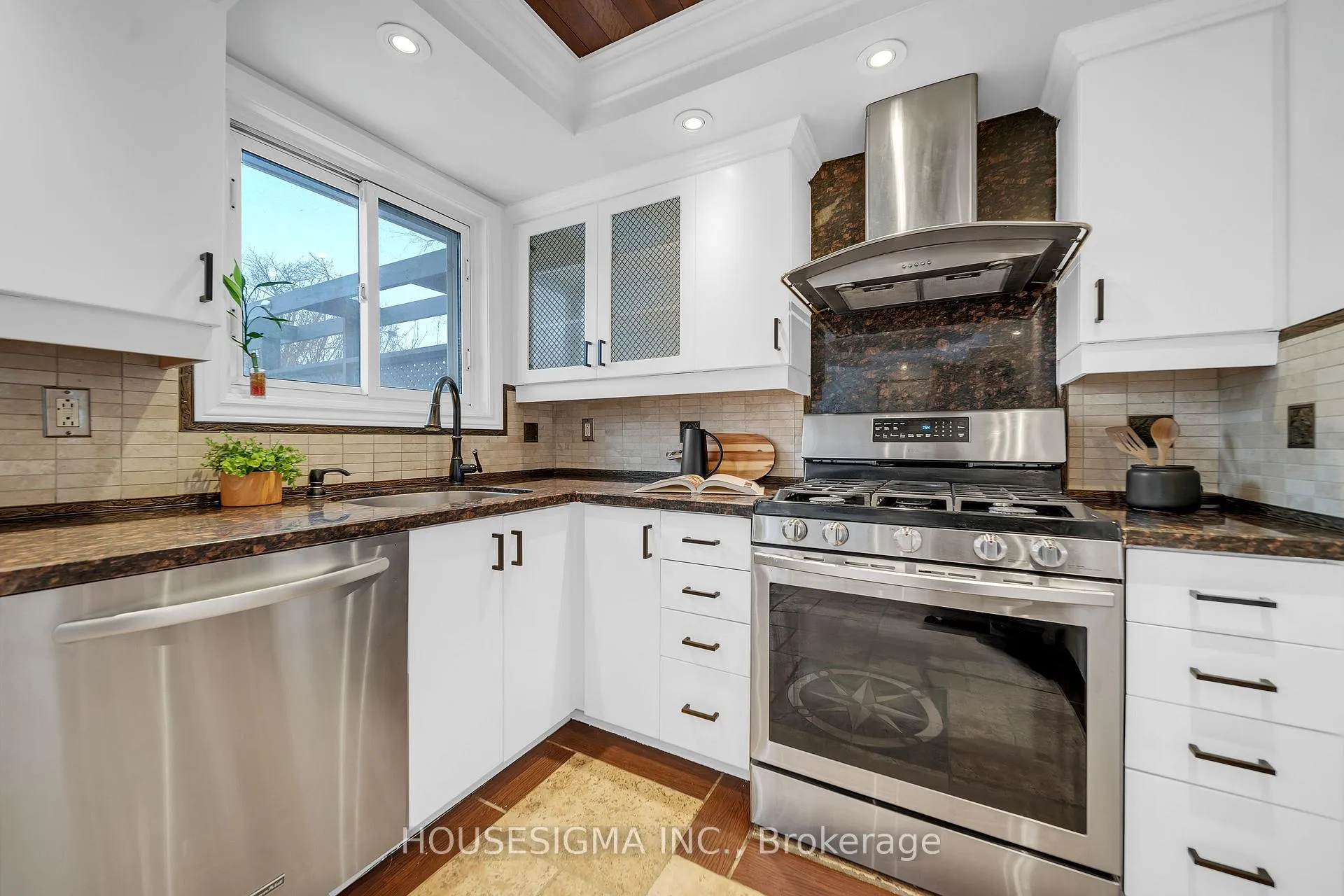Photo 17 of 808 Krosno Boulevard, Pickering, Bay Ridges — HOMEH