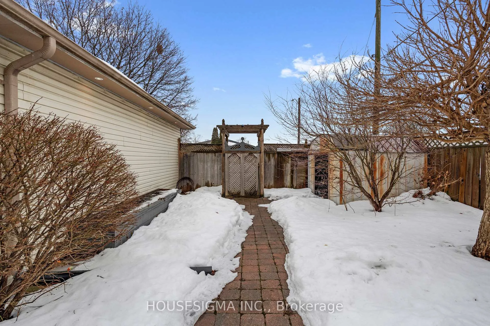 Photo 42 of 808 Krosno Boulevard, Pickering, Bay Ridges — HOMEH