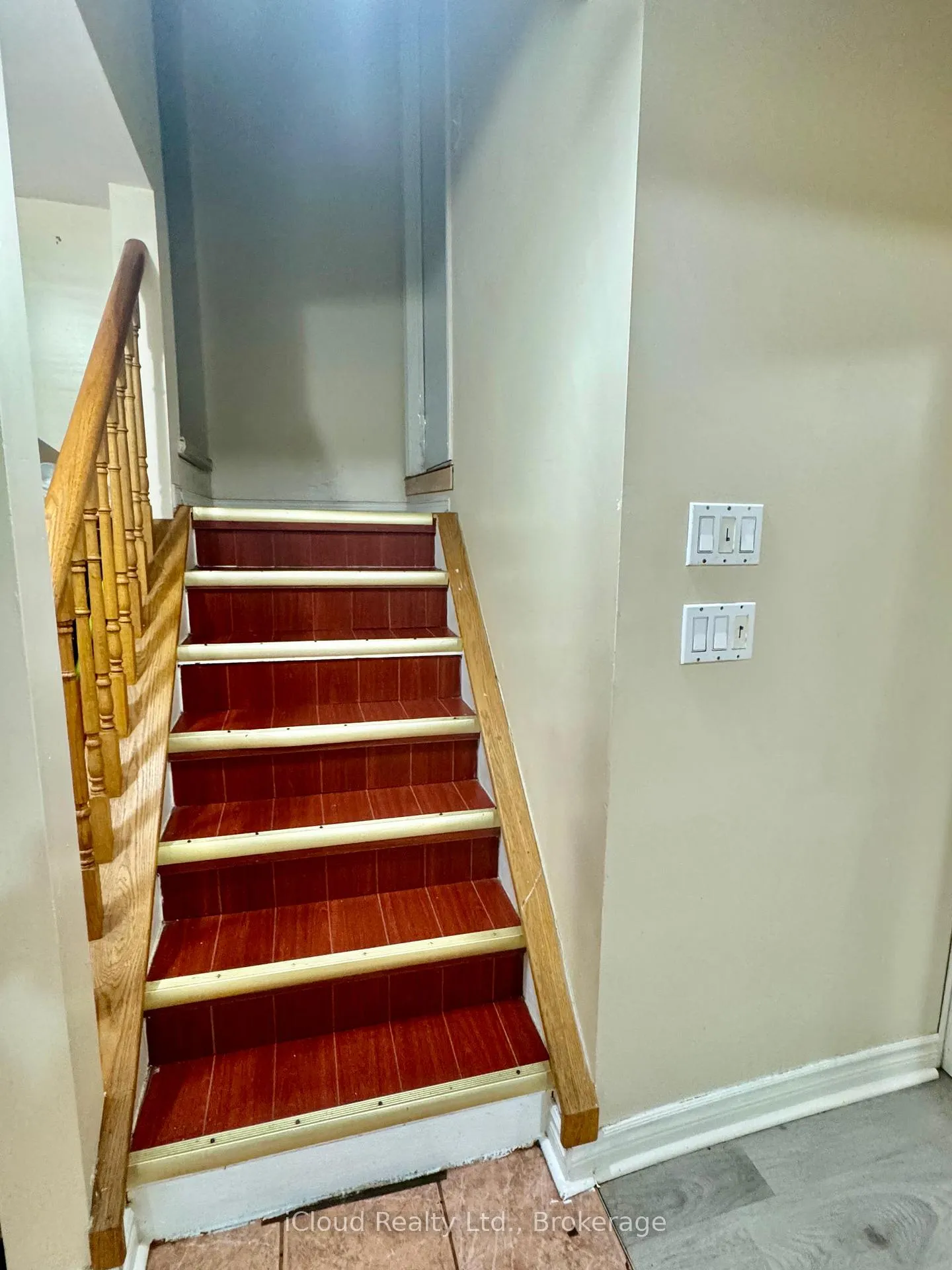 Photo 2 of Unit Bsmt, 141 Rainforest Drive, Brampton, Sandringham-Wellington — HOMEH