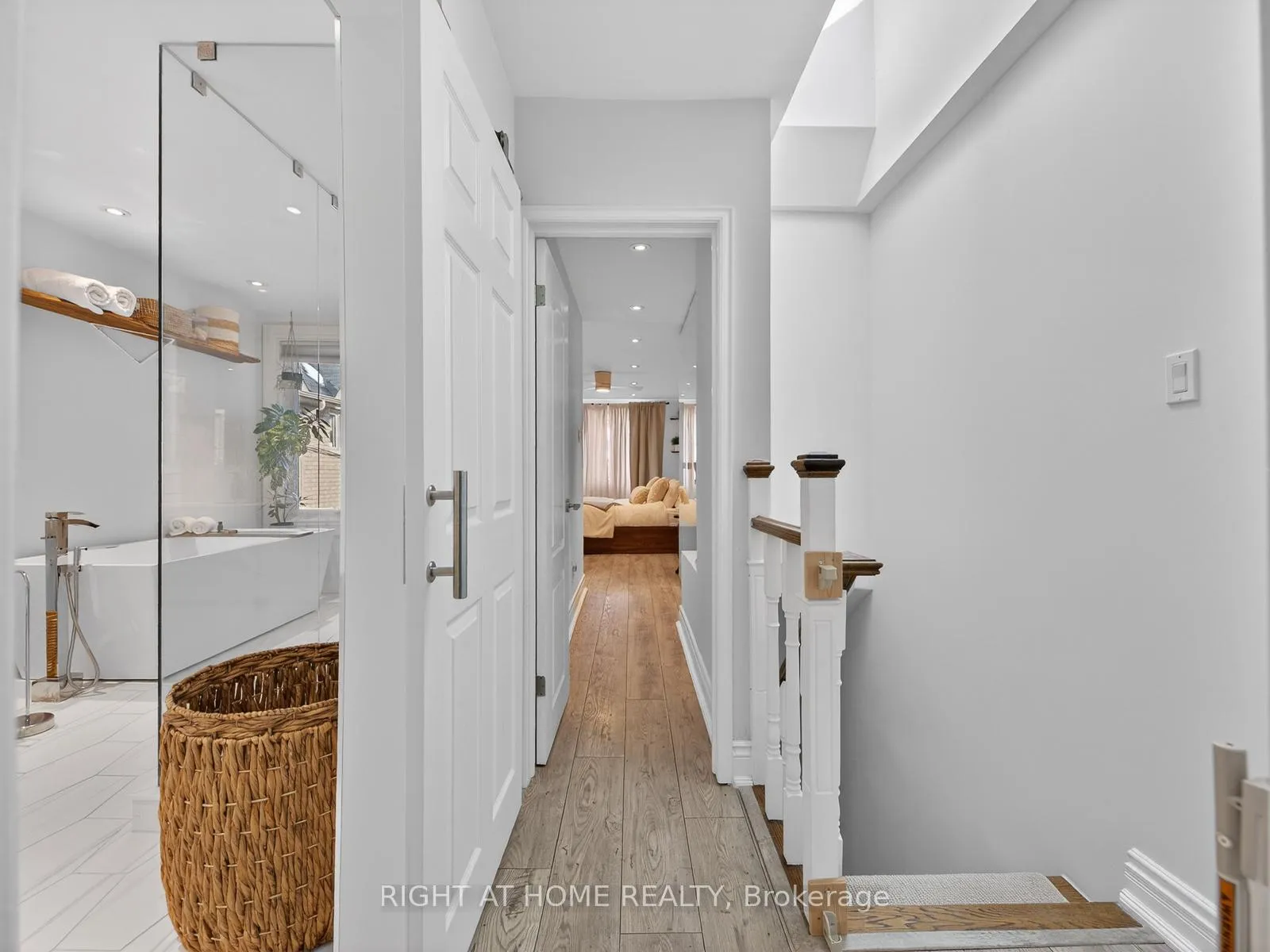 Photo 18 of 355 Caledonia Road, Toronto, Caledonia-Fairbank — HOMEH