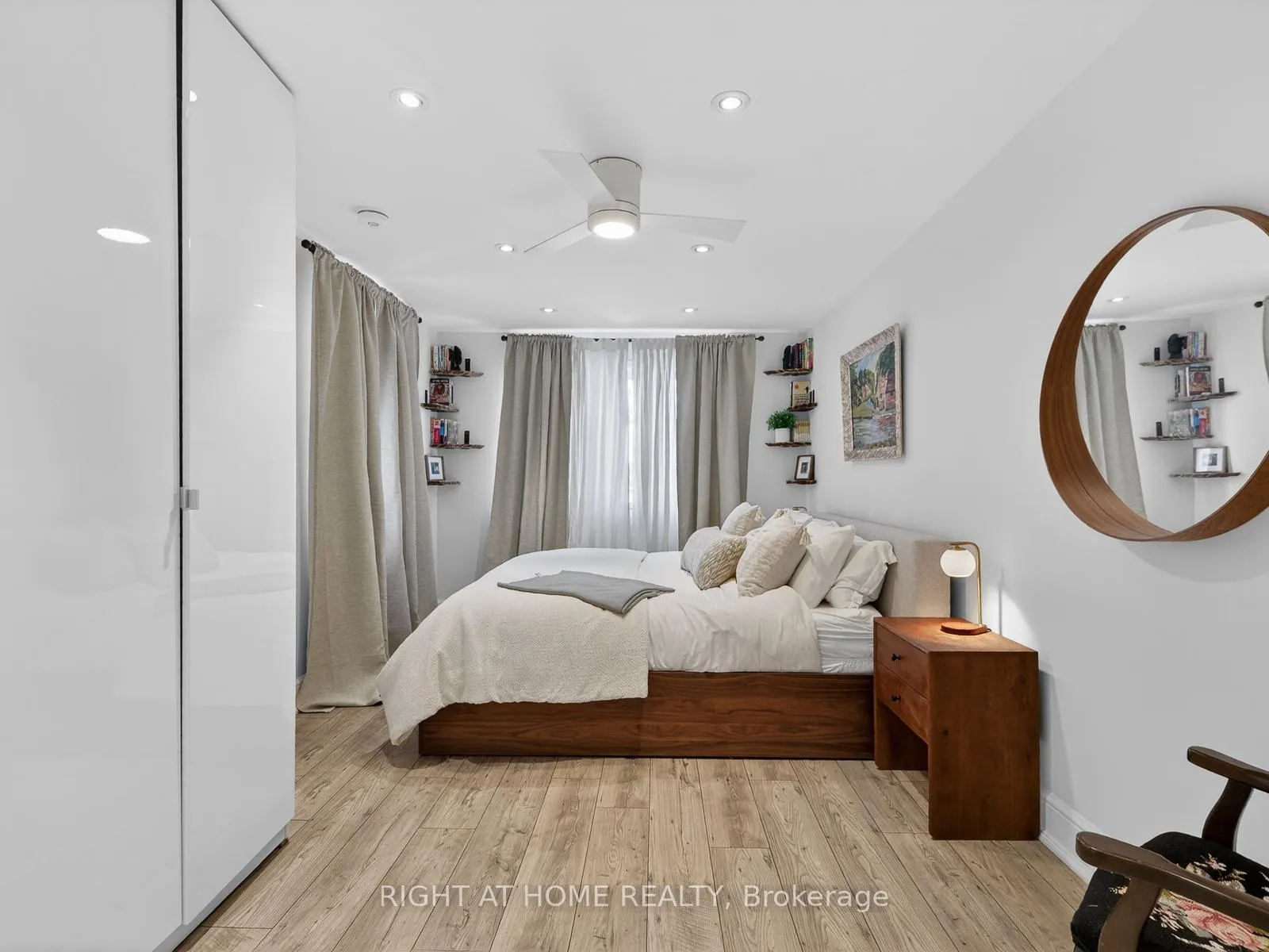 Photo 19 of 355 Caledonia Road, Toronto, Caledonia-Fairbank — HOMEH