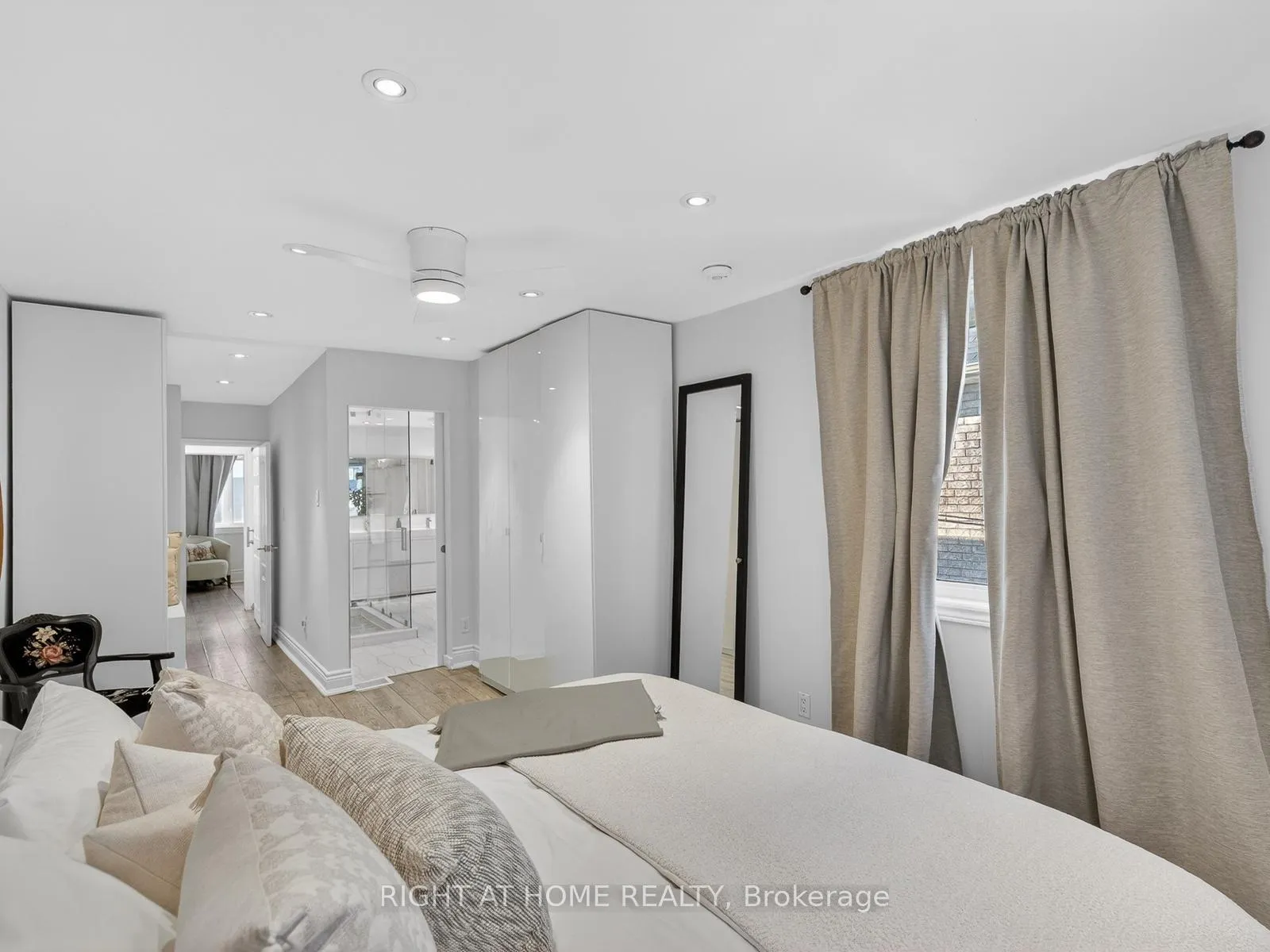 Photo 21 of 355 Caledonia Road, Toronto, Caledonia-Fairbank — HOMEH